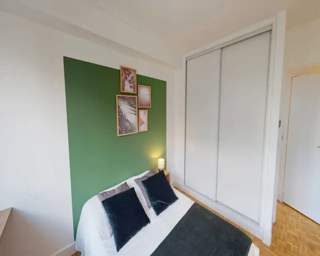 Private room in Square Henri Regnault, Courbevoie (1635326) room image 1
