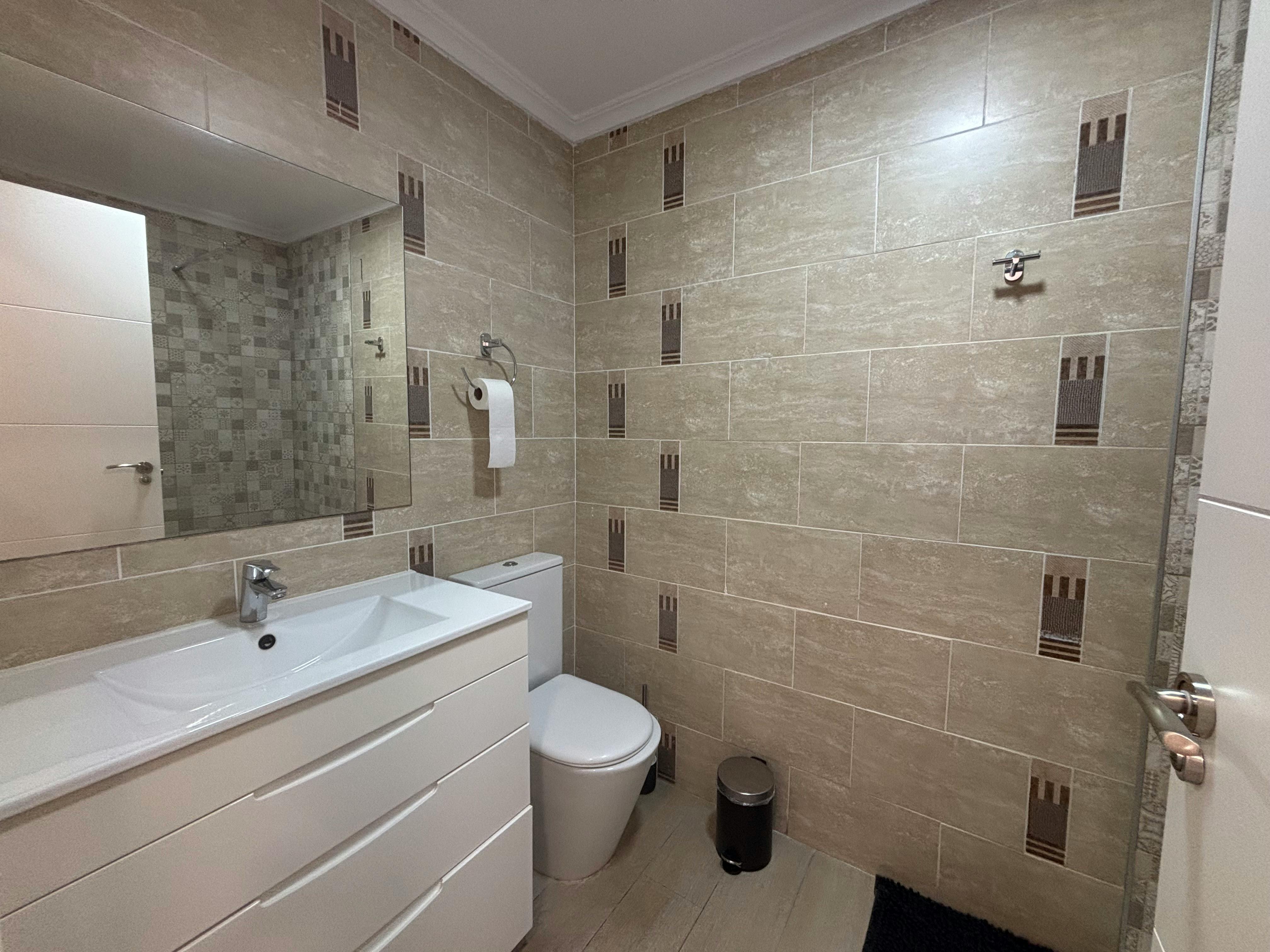 Single room Valencia, 1 bed, 9m² — photo 1