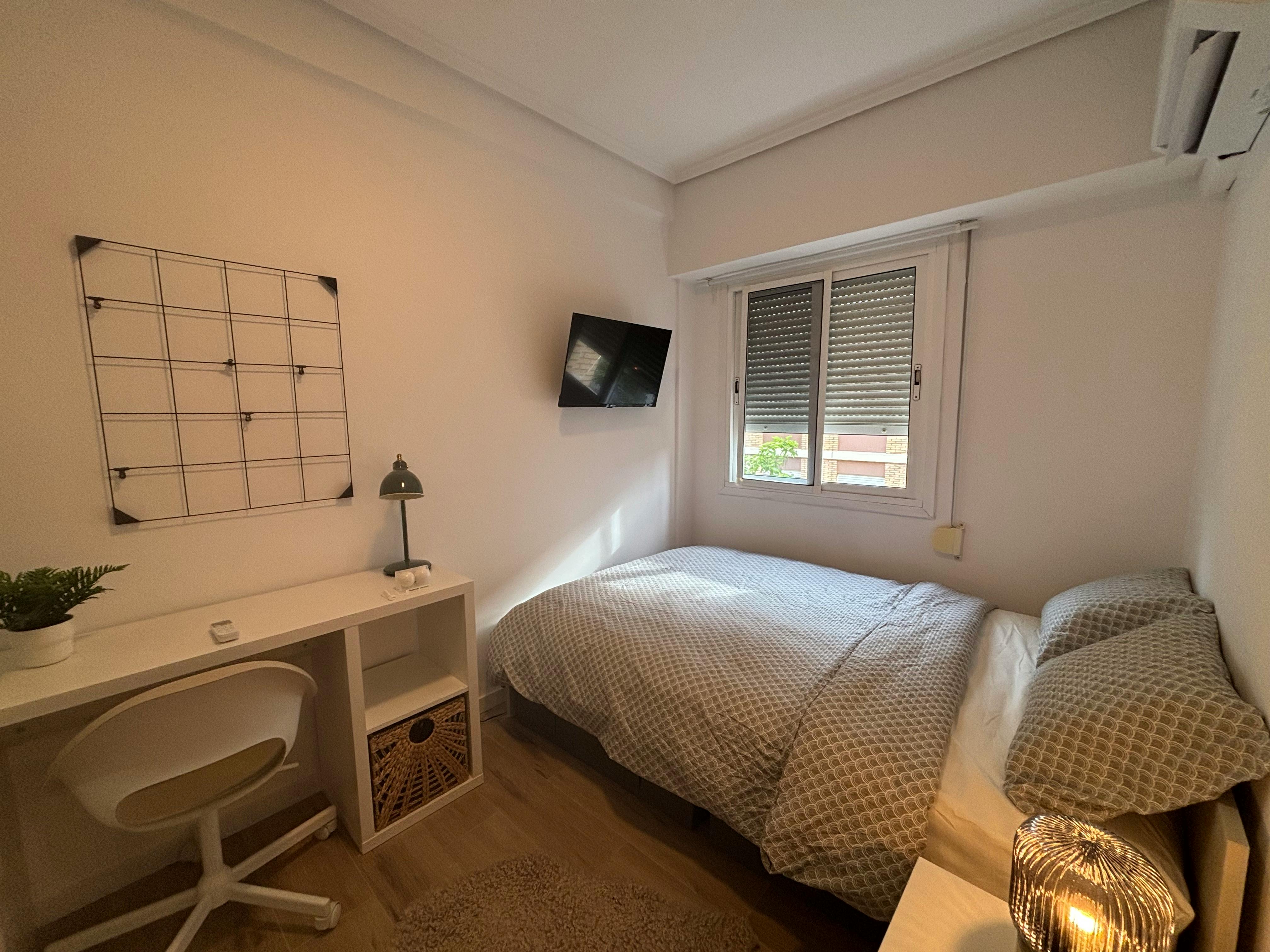 Single room Valencia, 1 bed, 9m² — photo 4