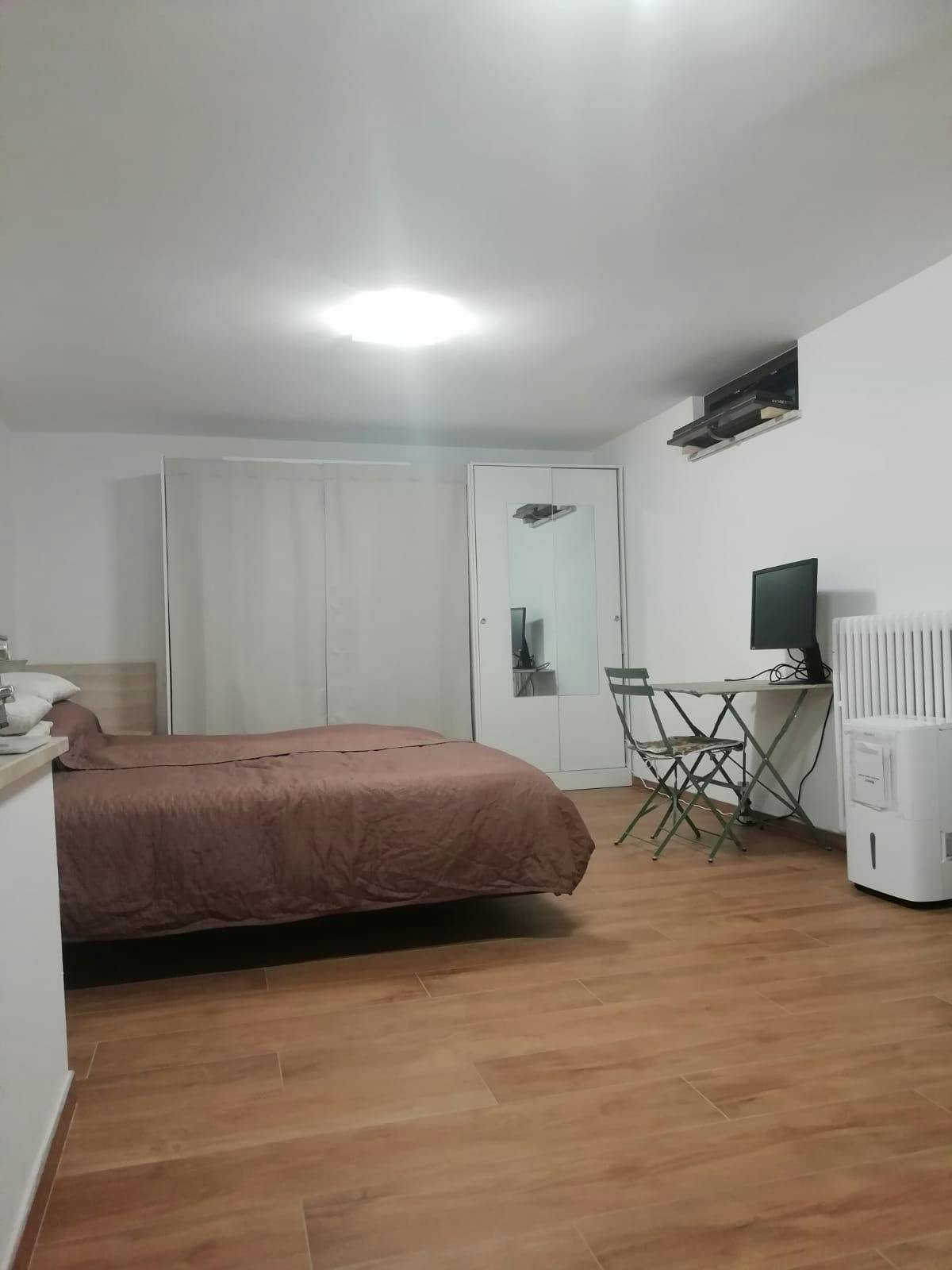 Kawalerka do wynajęcia za 800 € miesięcznie w mieście Rome, Via Castell'Umberto