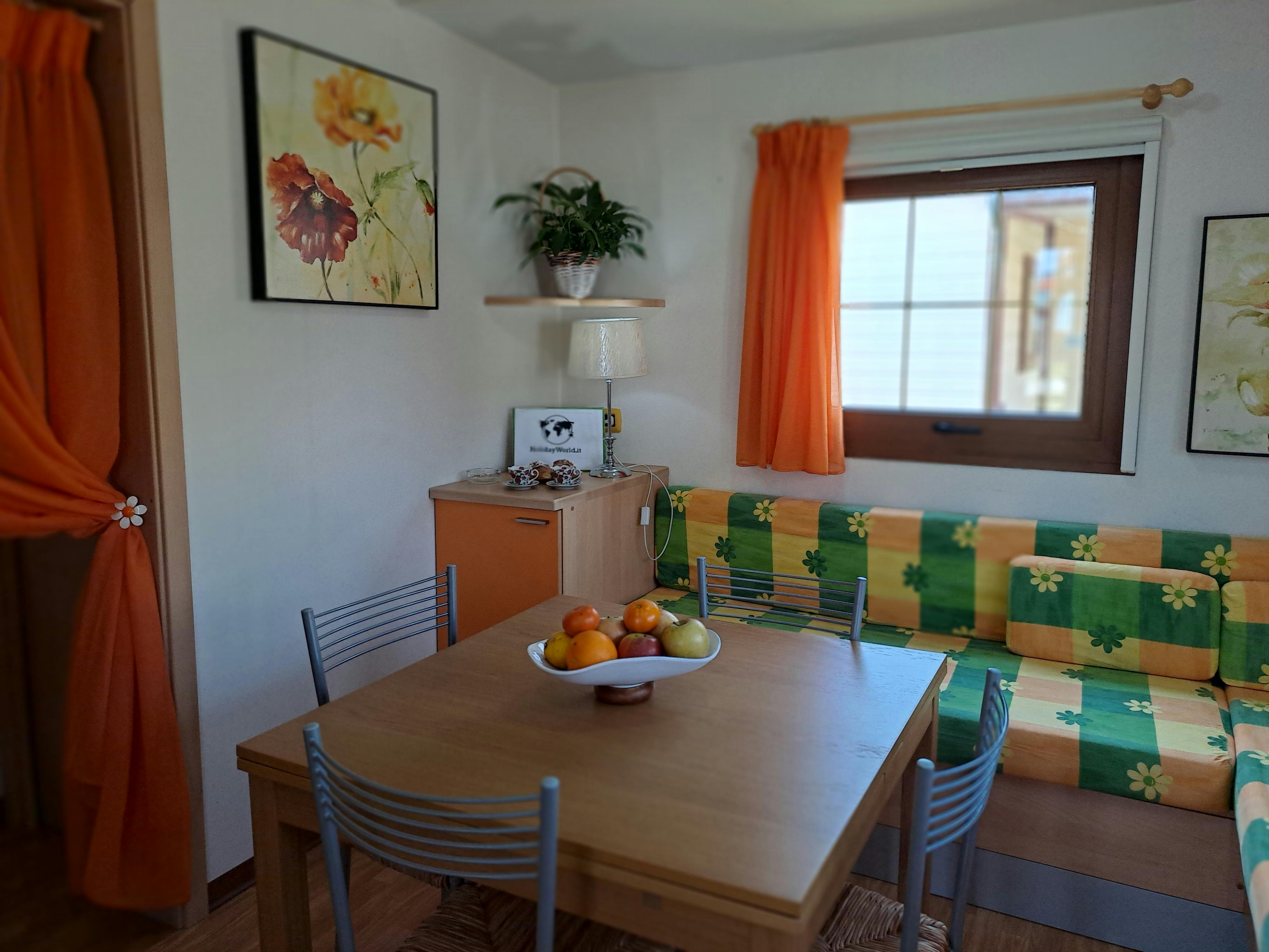 Будинок за оренду для 4 411 EUR на місяць у Montignano-Marzocca, SS16