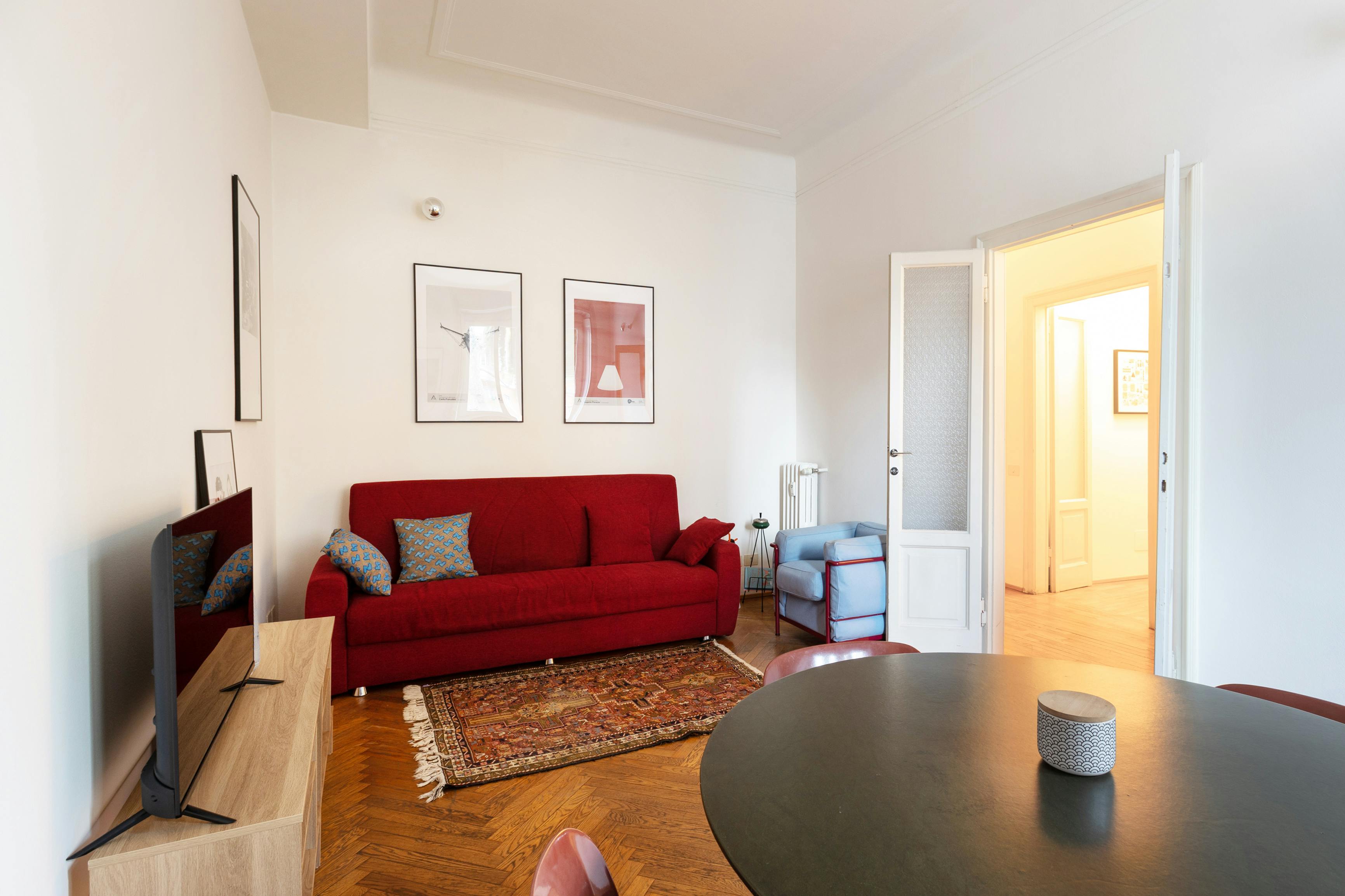 Apartment for rent for €3,000 per month in Milan, Viale Brianza
