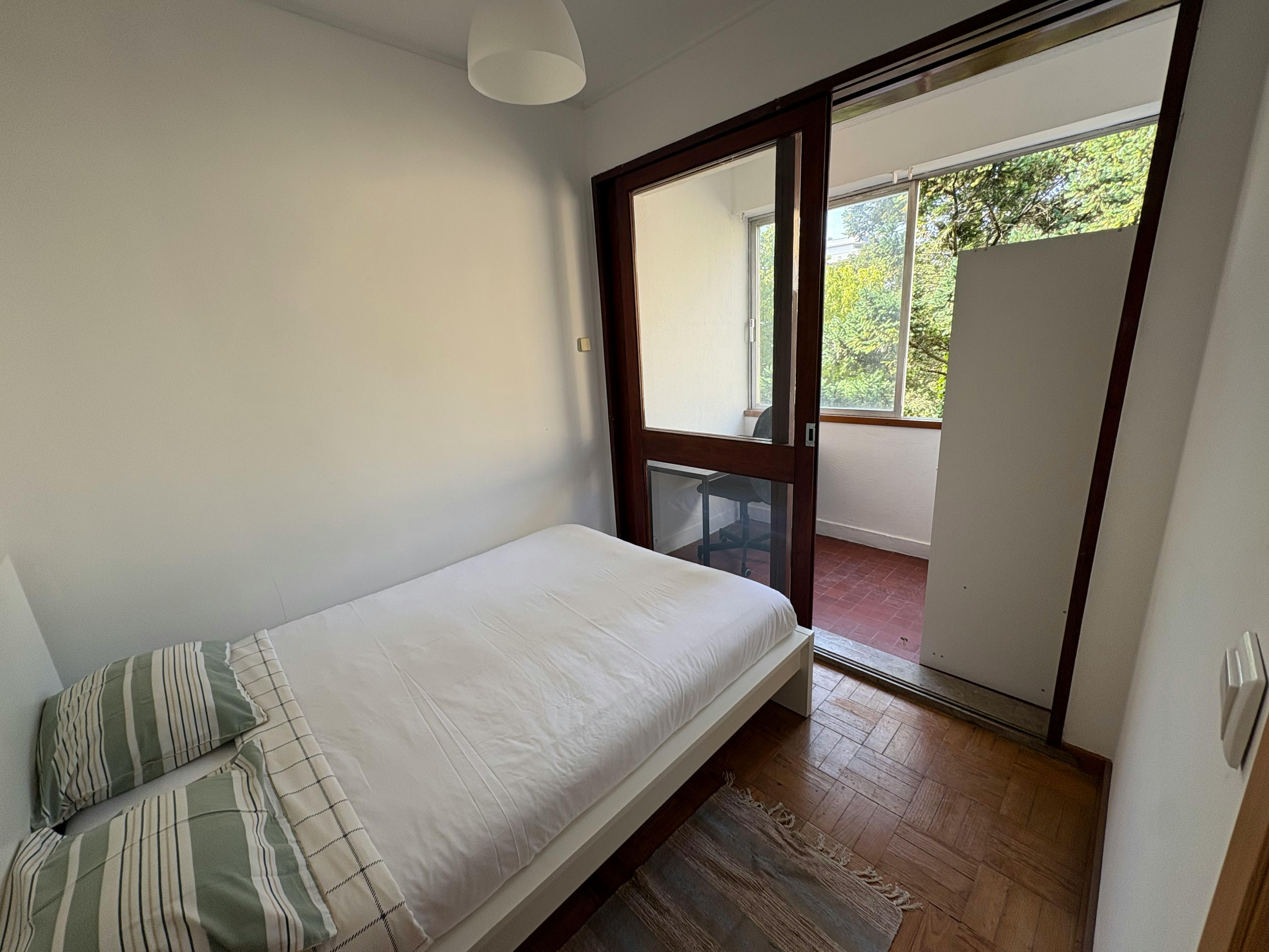 Single room Porto, 1 bed, 16m² — photo 11