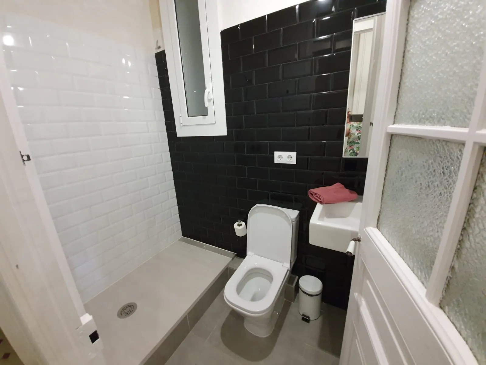 6-Bedroom Apartment in Ronda de Sant Antoni, Barcelona (1635816) ROOM 1