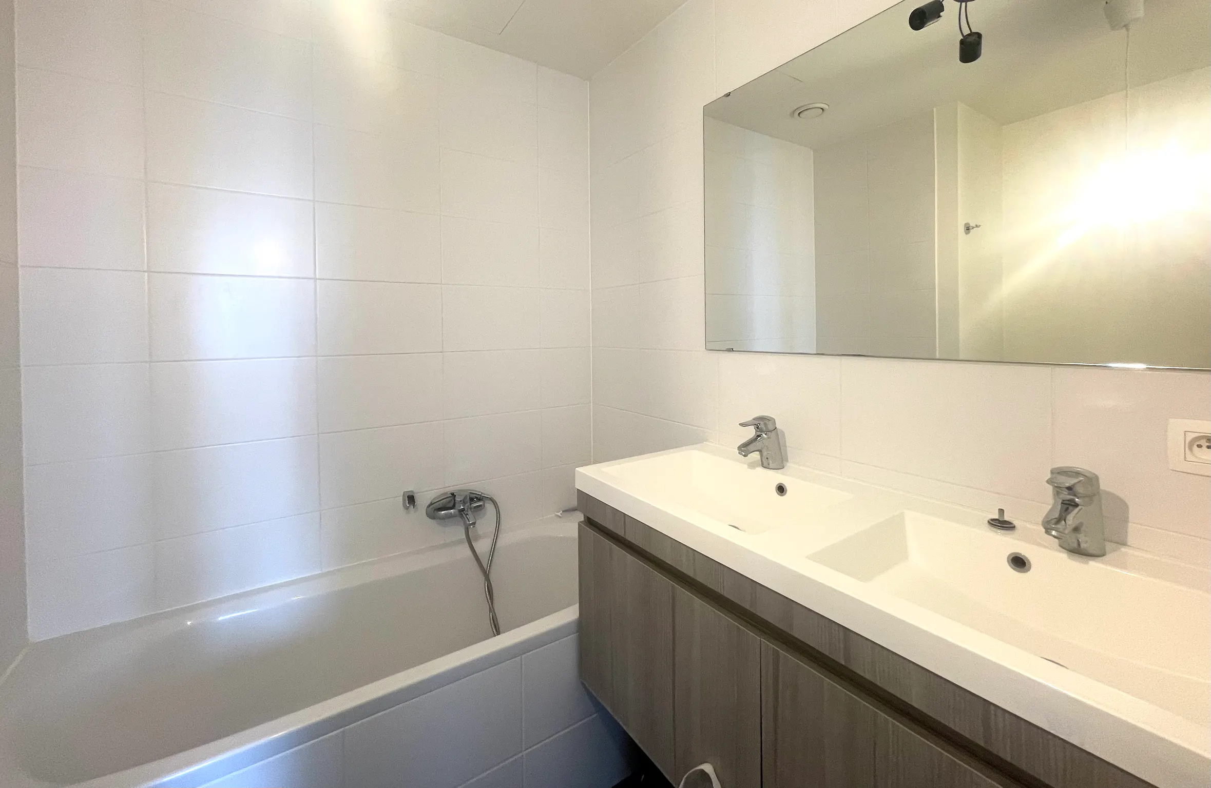 1-Bedroom Apartment in Rue Willy Van Der Meeren, Evere (1635918) ROOM 1