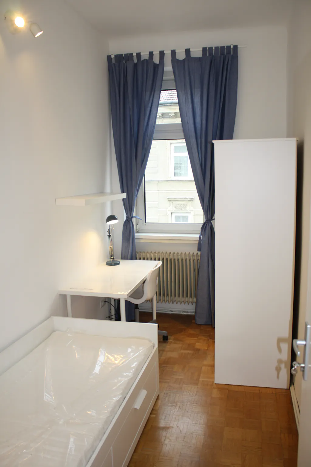 Knöllgasse, Vienna preview