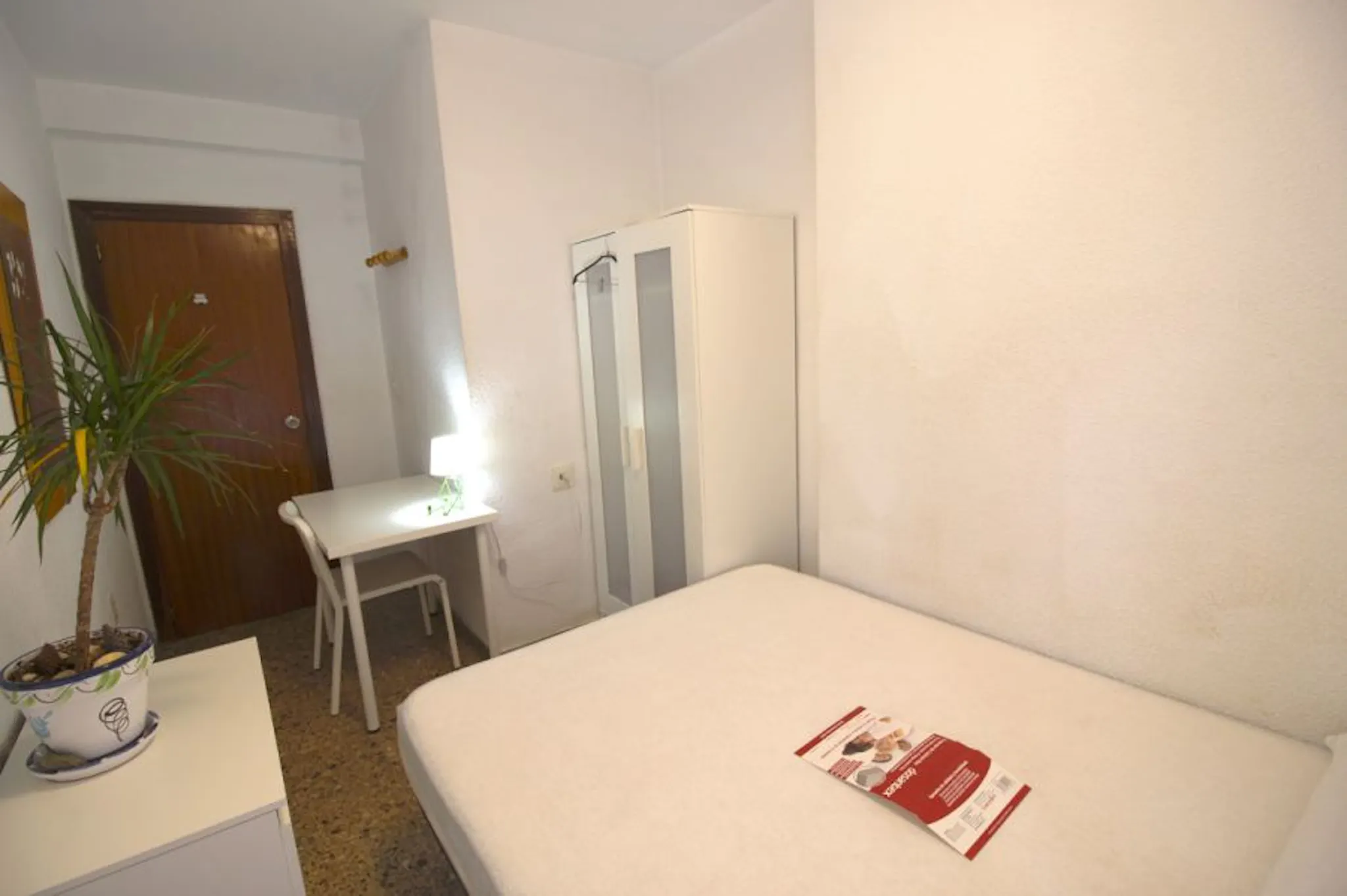 Carrer del Mestre Valls, Valencia preview