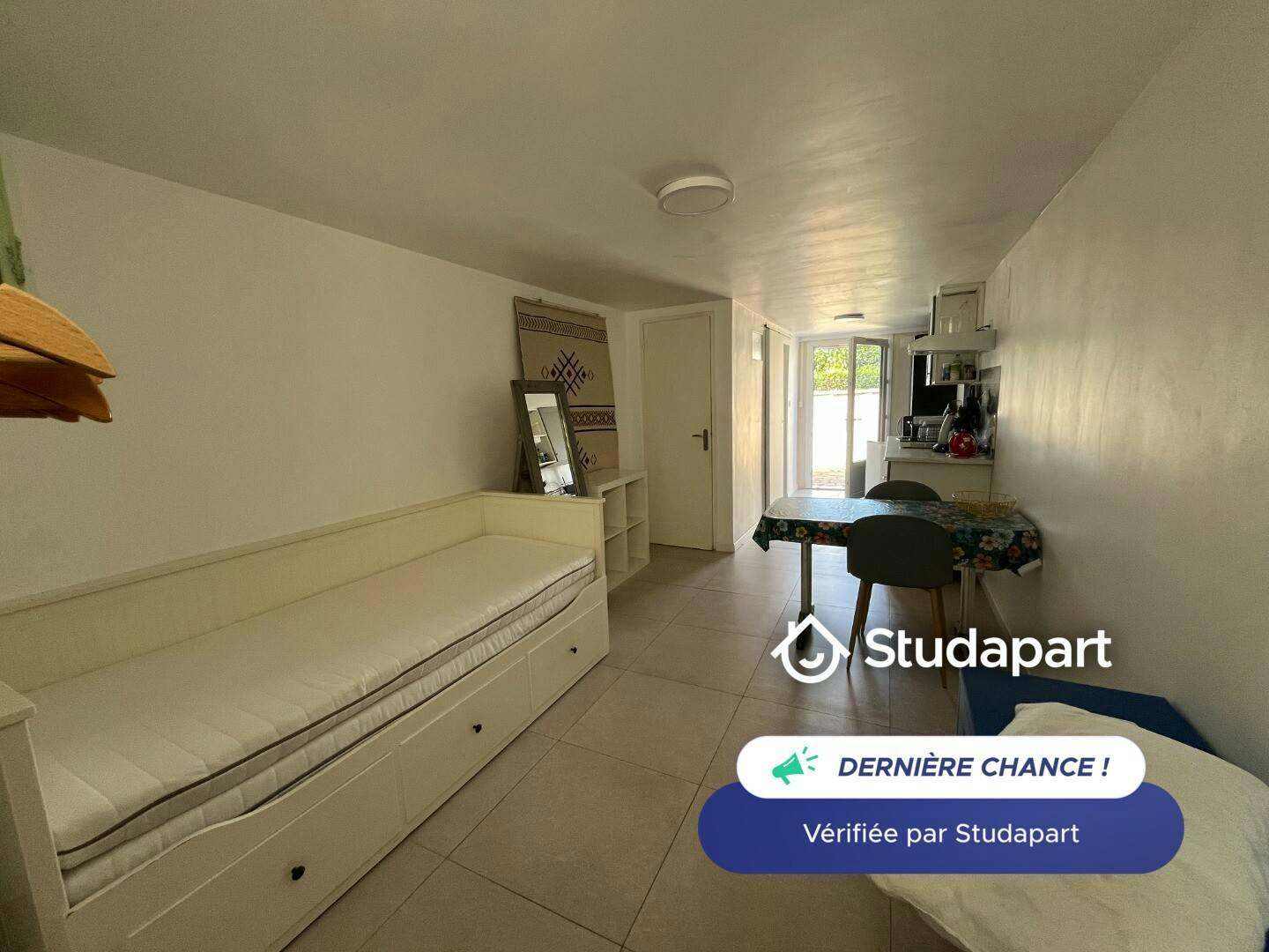 Apartamento en alquiler por 450 € al mes en Arles, Impasse des Muscadelles