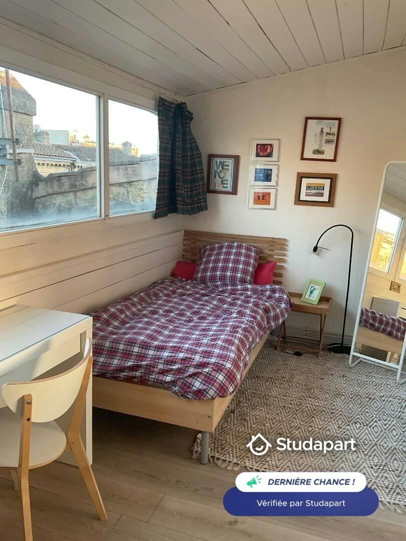 Private room for rent on Rue Malbec, Bordeaux - Vue 5
