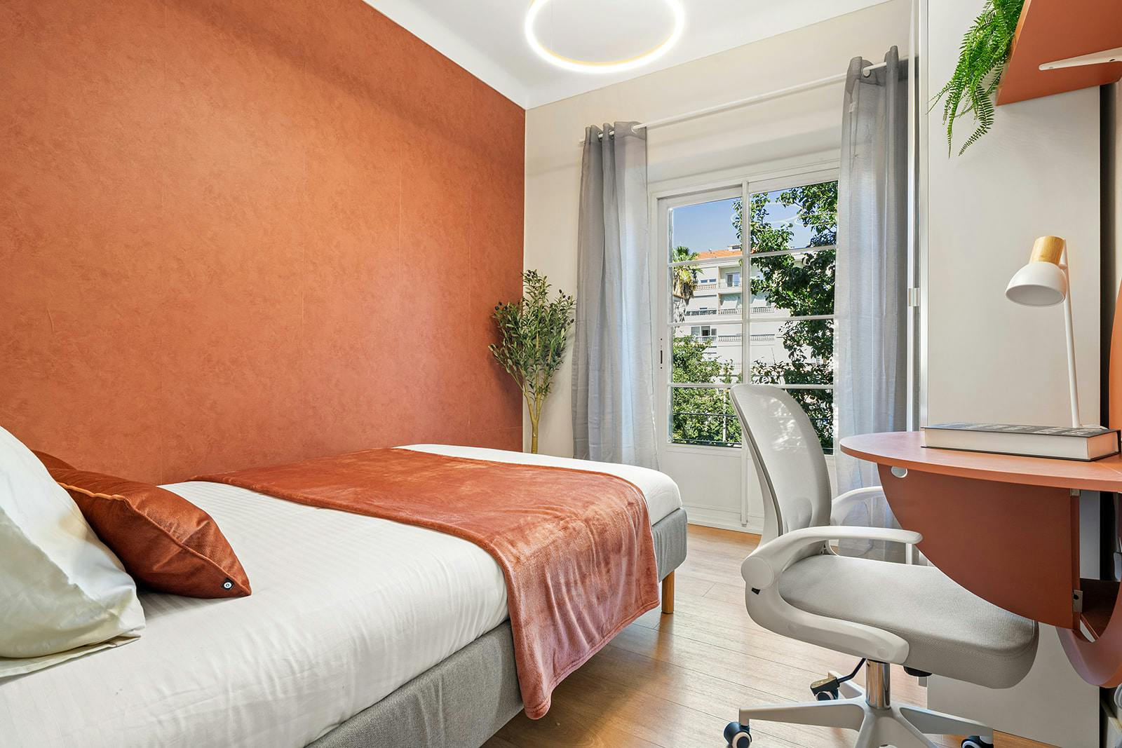 Private room for rent for €555 per month in Lisbon, Rua Afonso Lopes Vieira