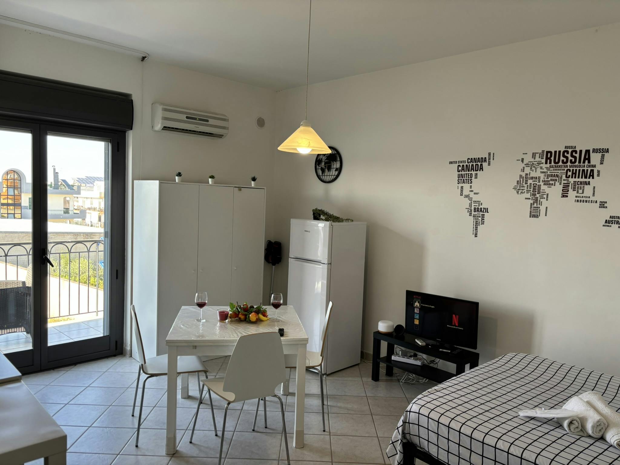 Студия сдается в аренду за 1 540 € в месяц в Bitonto, Viale delle Nazioni