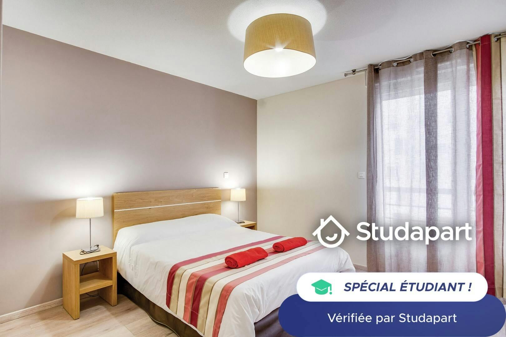 Private room for rent on Boulevard Pierre et Marie Curie, Toulouse - Vue 4