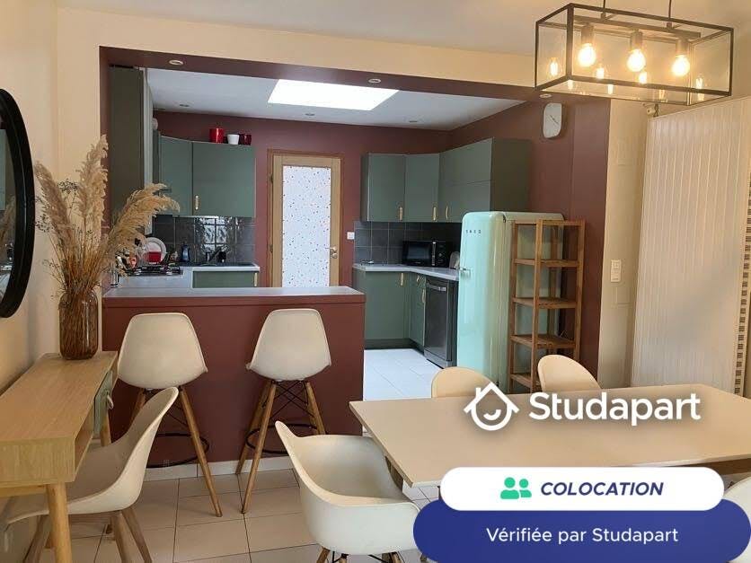 Private room for rent for €520 per month in Loos, Rue Emile Zola