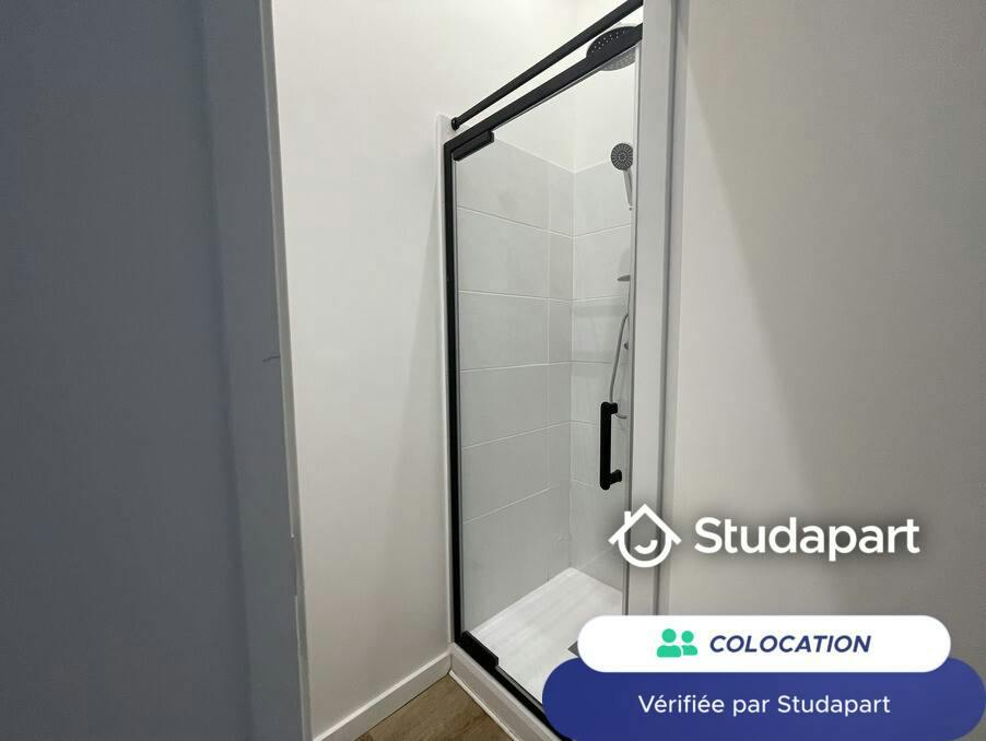 Private room for rent on Rue de Rome, Marseille - Vue 5