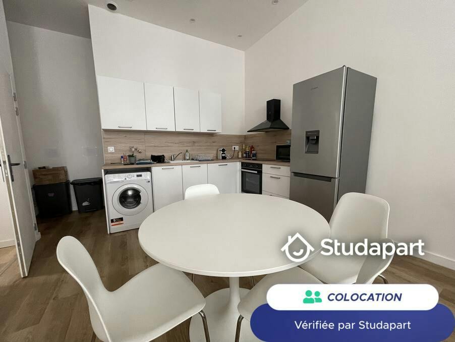 Private room for rent on Rue de Rome, Marseille - Vue 3