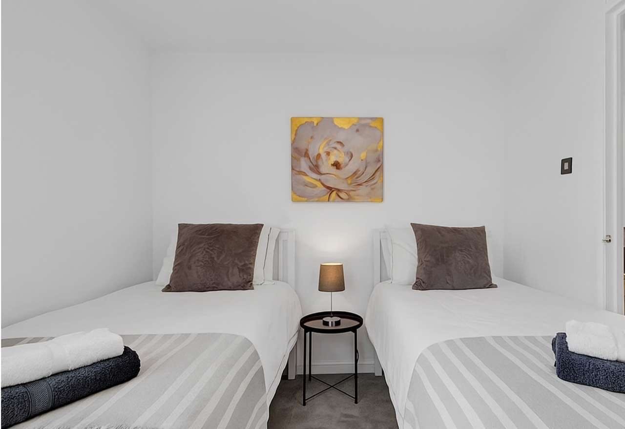 Apartment London, 2 beds — photo 8