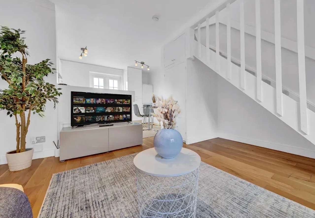 Apartment London, 2 beds — photo 4