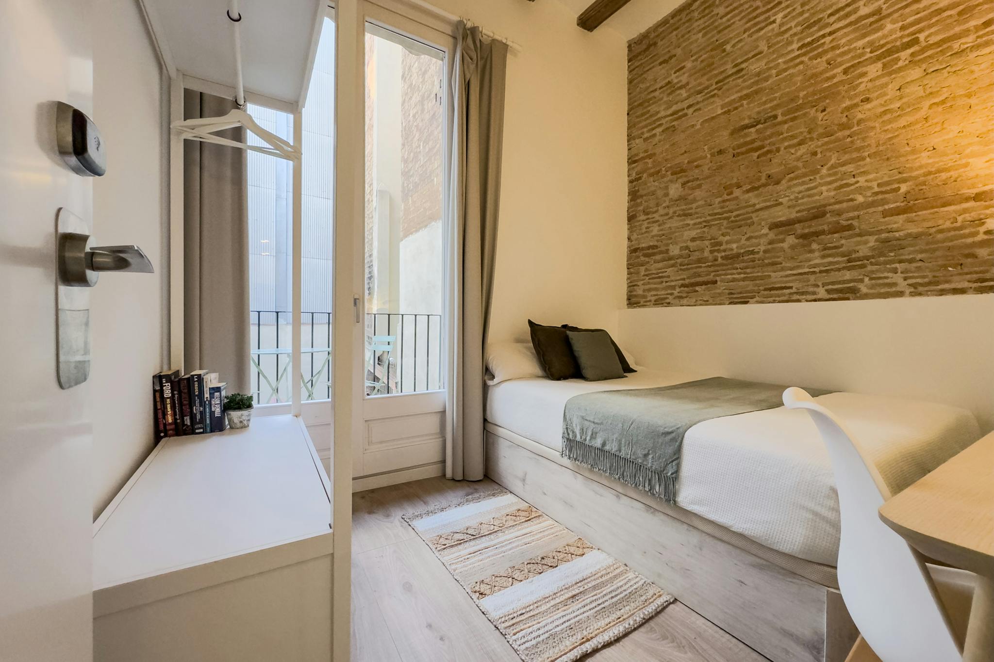 Carrer dels Escudellers, Barcelona preview