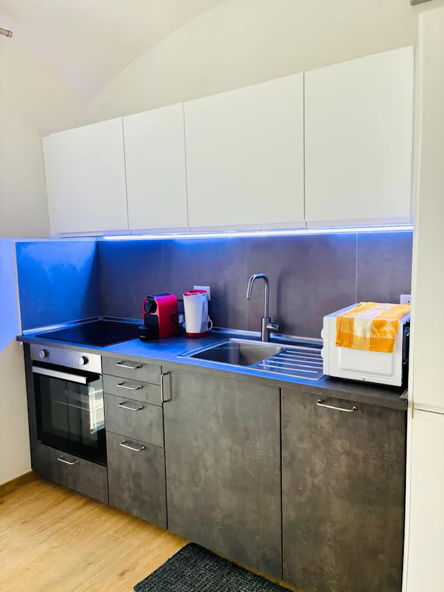 1-Bedroom Apartment in Via dei Lucani, Rome room image 3
