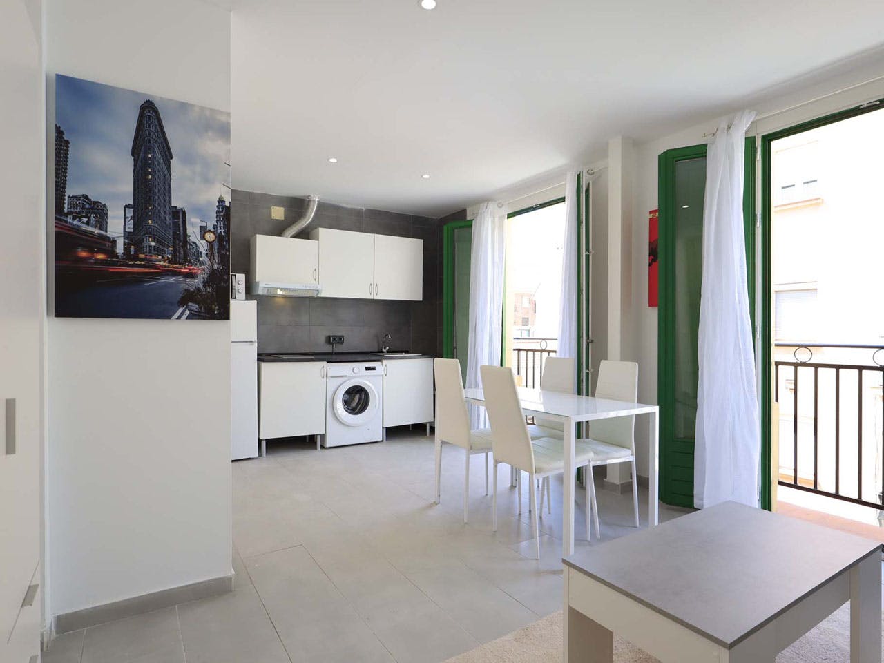 Apartment for rent for €950 per month in Madrid, Calle de Guadarrama