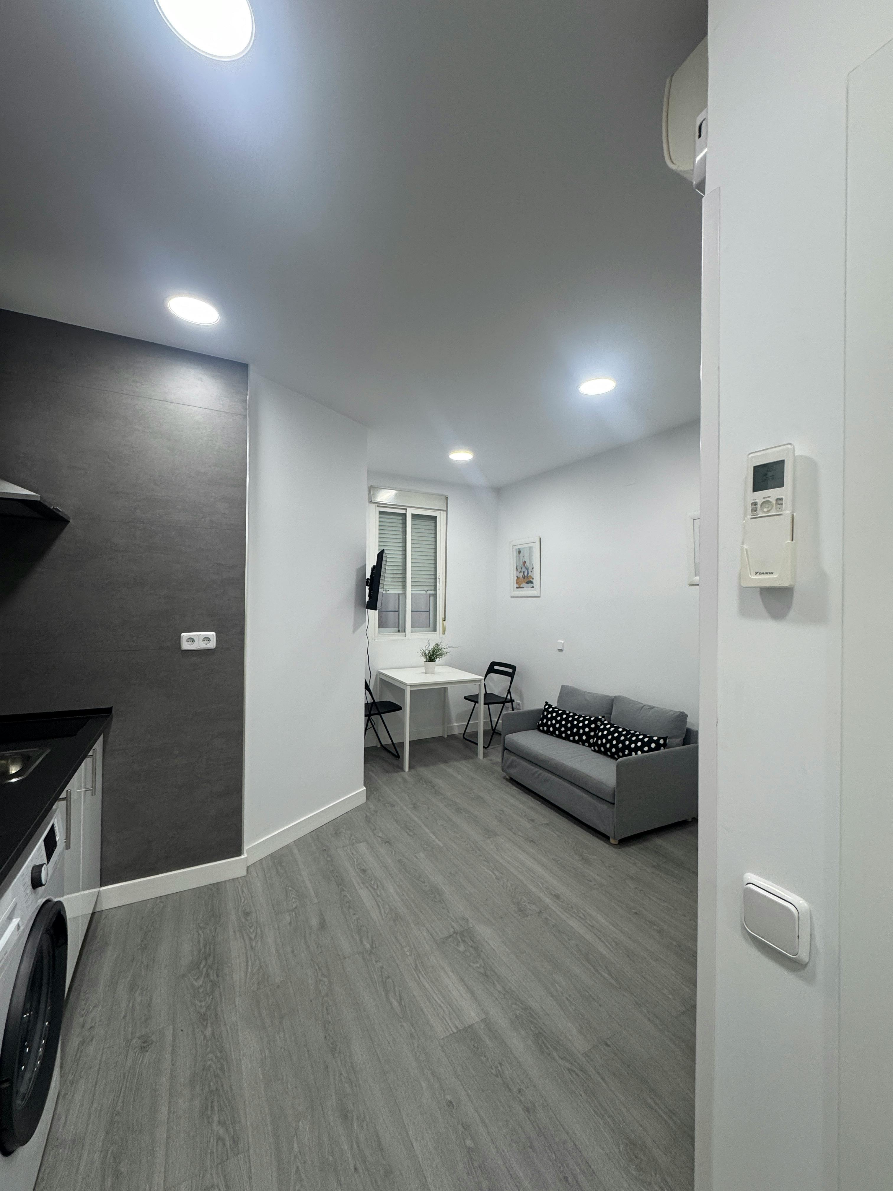 Apartment Madrid, 1 bed — photo 1