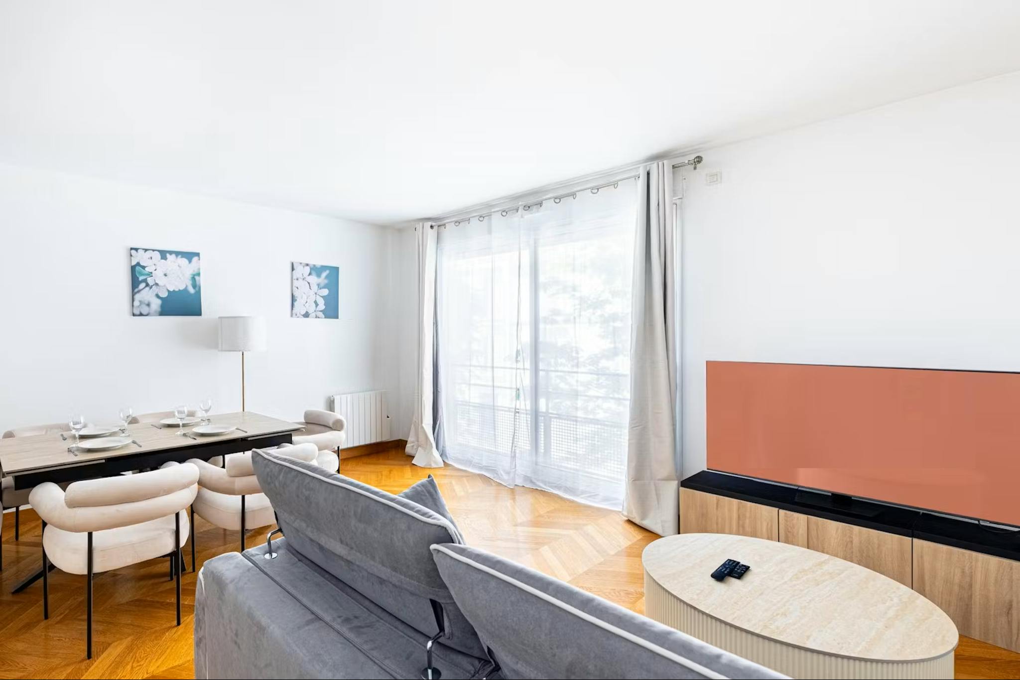 Rue Erlanger, Paris preview