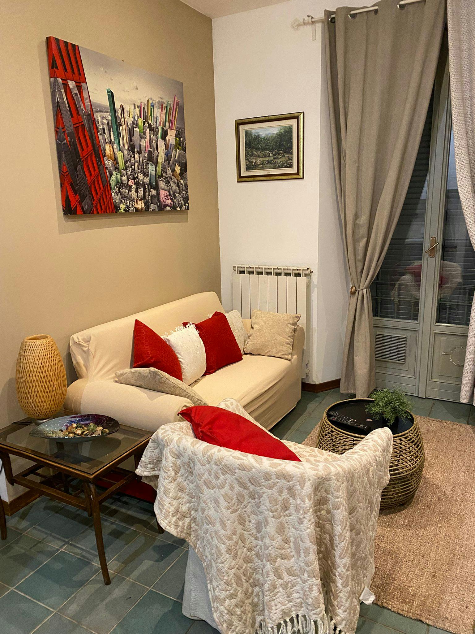 Appartement te huur voor € 1.500 per maand in Milan, Via Carlo Ravizza