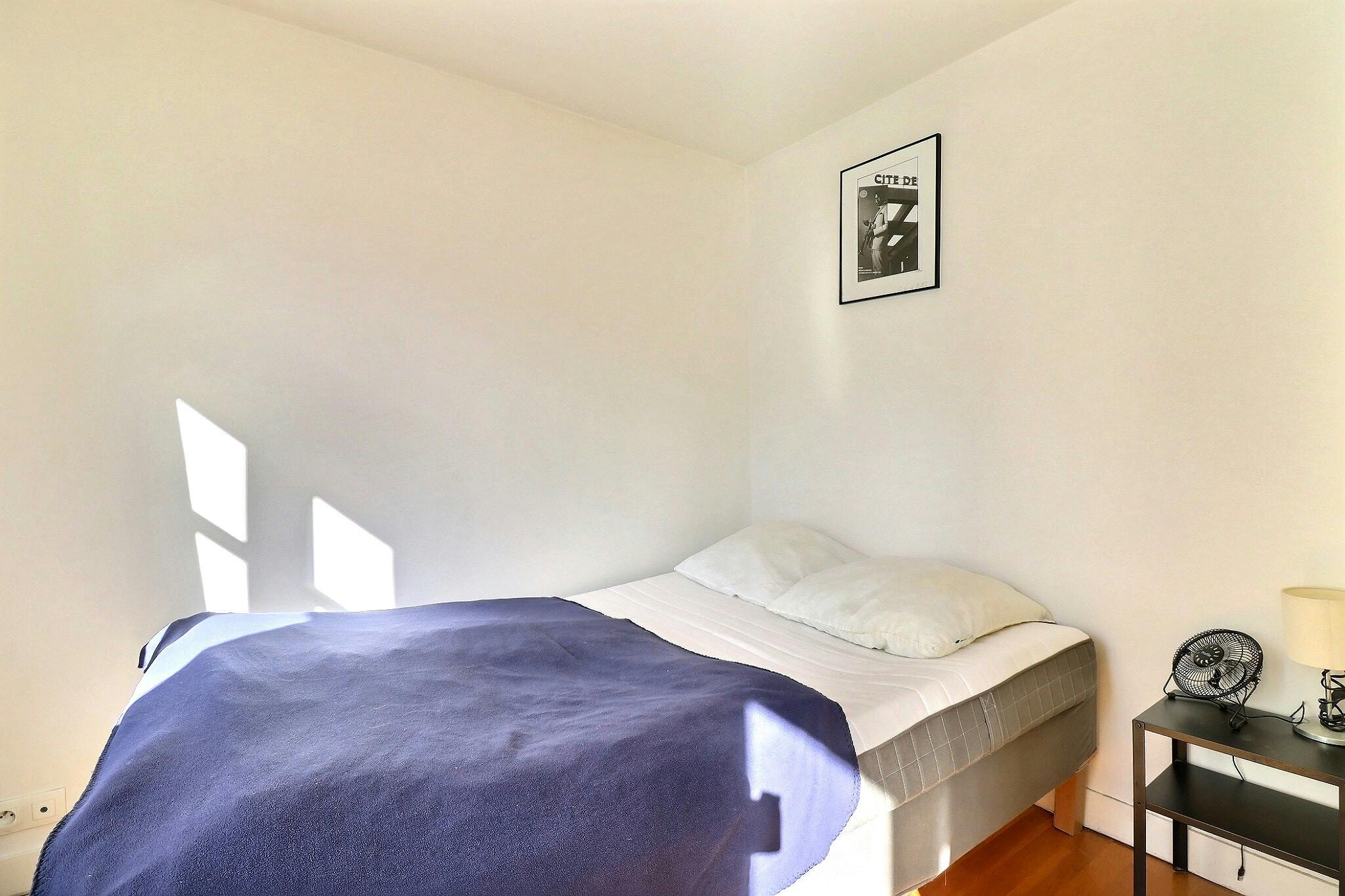 Apartment for rent for €1,908 per month in Paris, Rue des Jeuneurs
