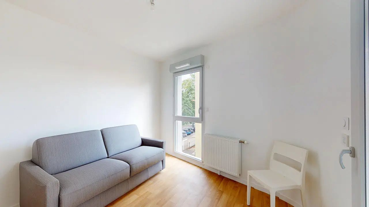 单间公寓 正在以 €540 的月租出租，其位于 Dijon, Avenue du Drapeau