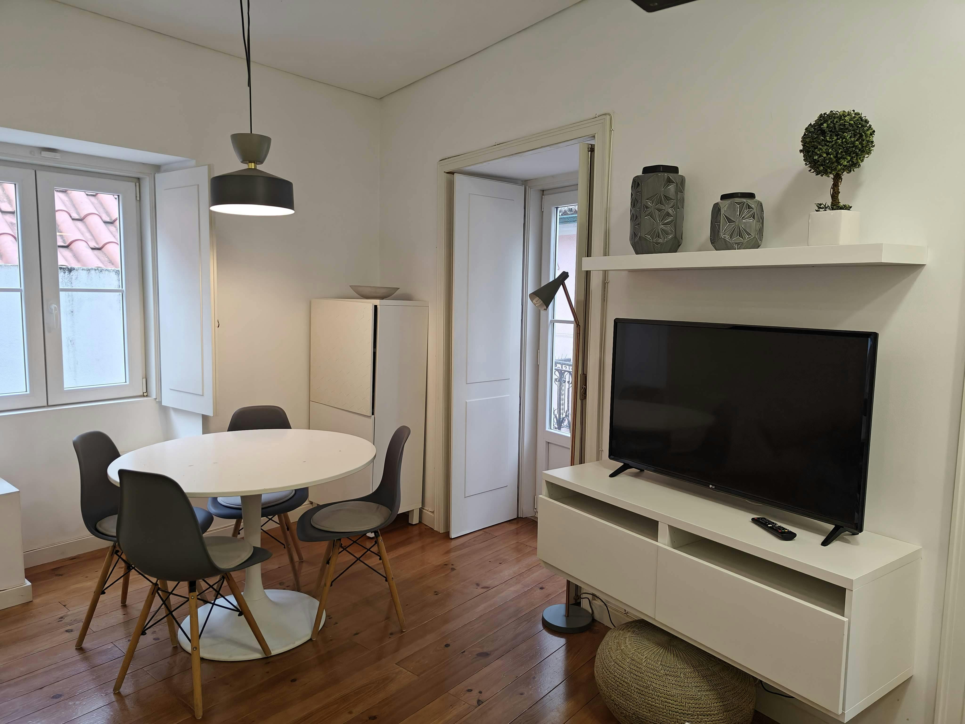 Apartment for rent for €1,500 per month in Lisbon, Rua do Salvador