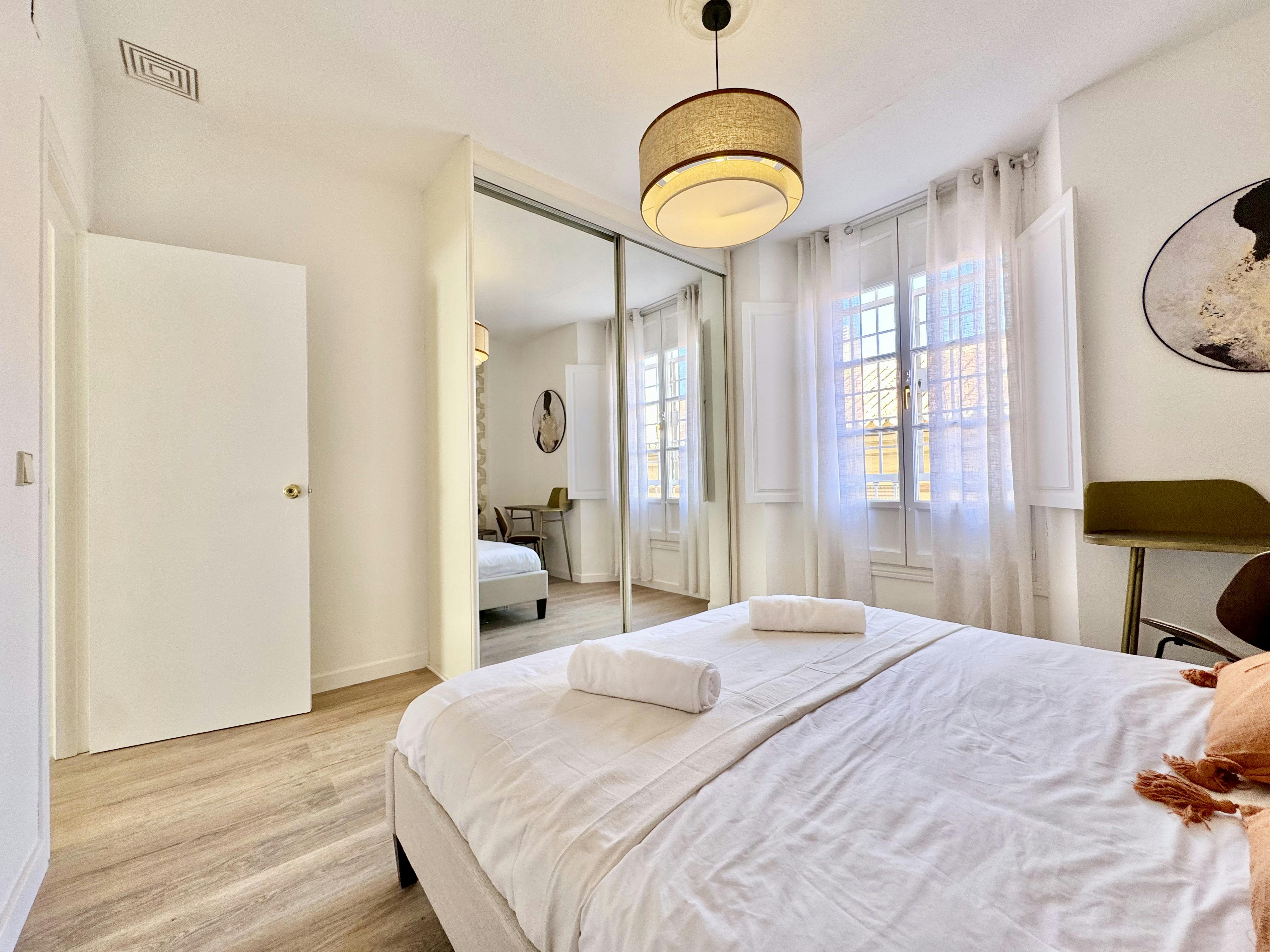 Private room for rent for €620 per month in Málaga, Plaza de Doña Trinidad