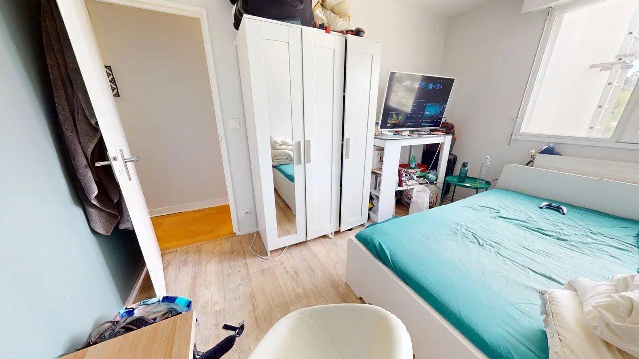 Private room in Rue de la Chapelle, Lyon (1637125) room image 2