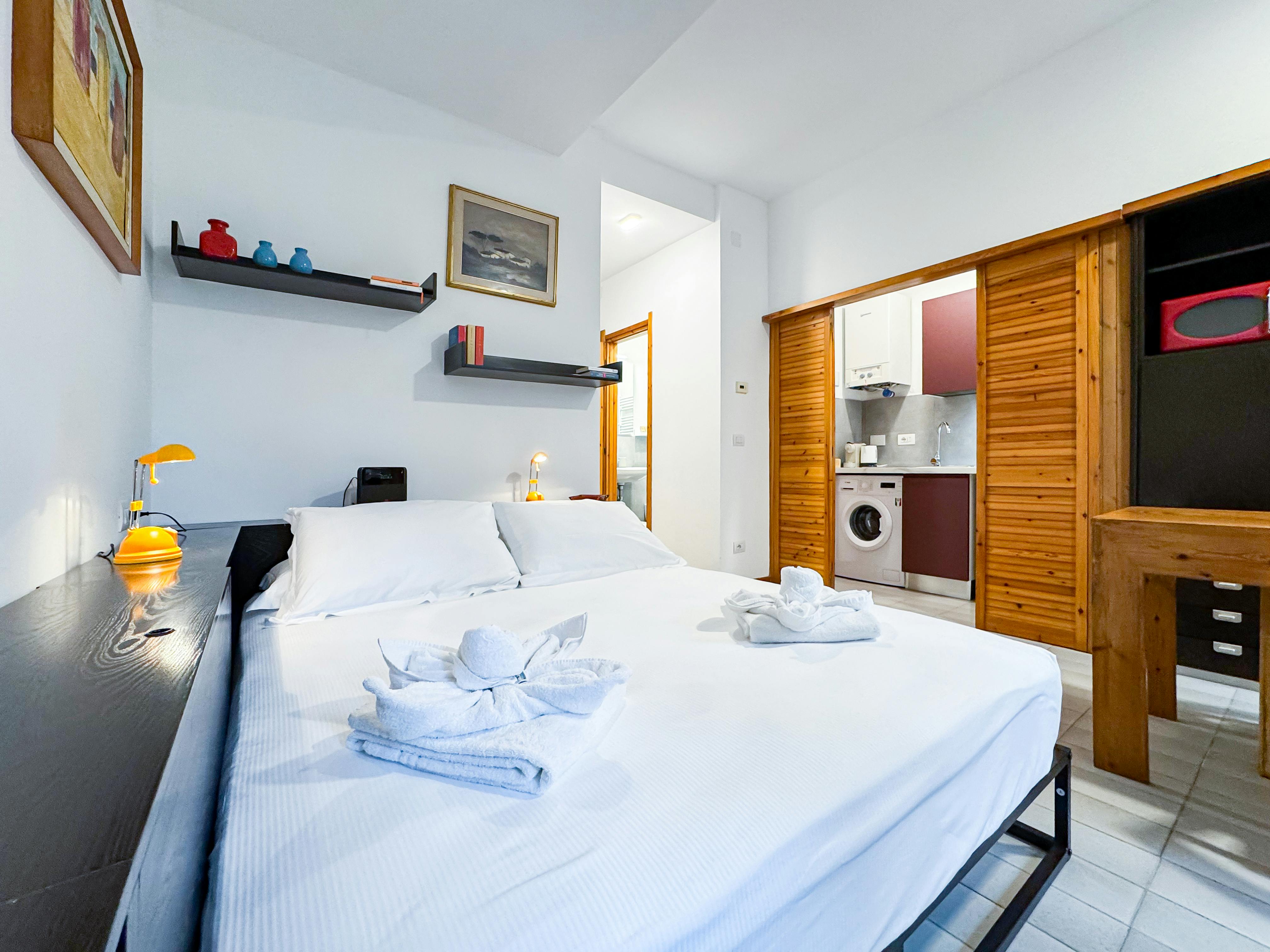 Студія за оренду для 800 EUR на місяць у Florence, Via Pisana