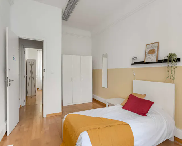 Private room in Rua do Conde de Redondo, Lisbon (1637271) room image 1