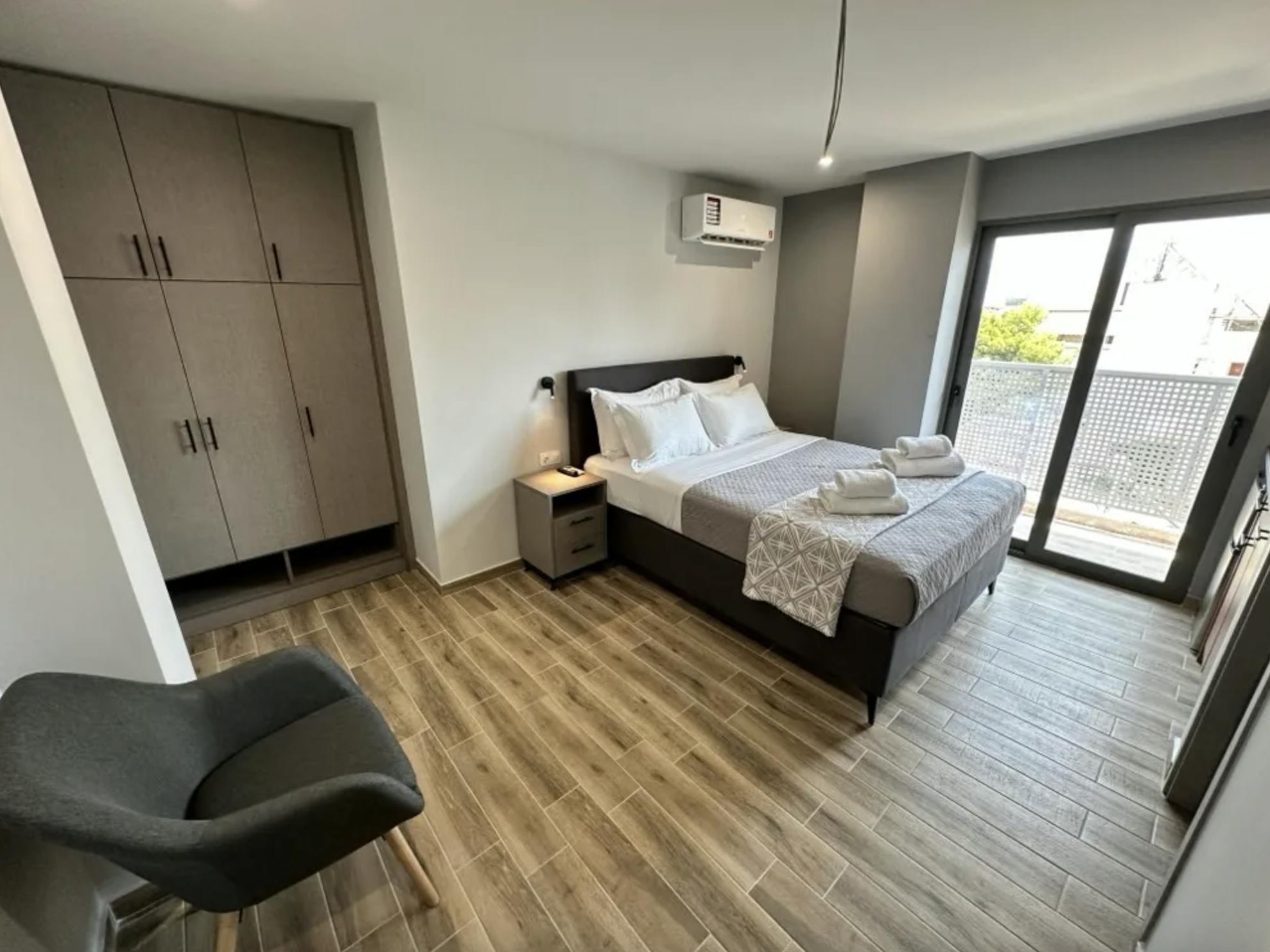 Studio te huur voor € 700 per maand in Aigáleo, Irakleous