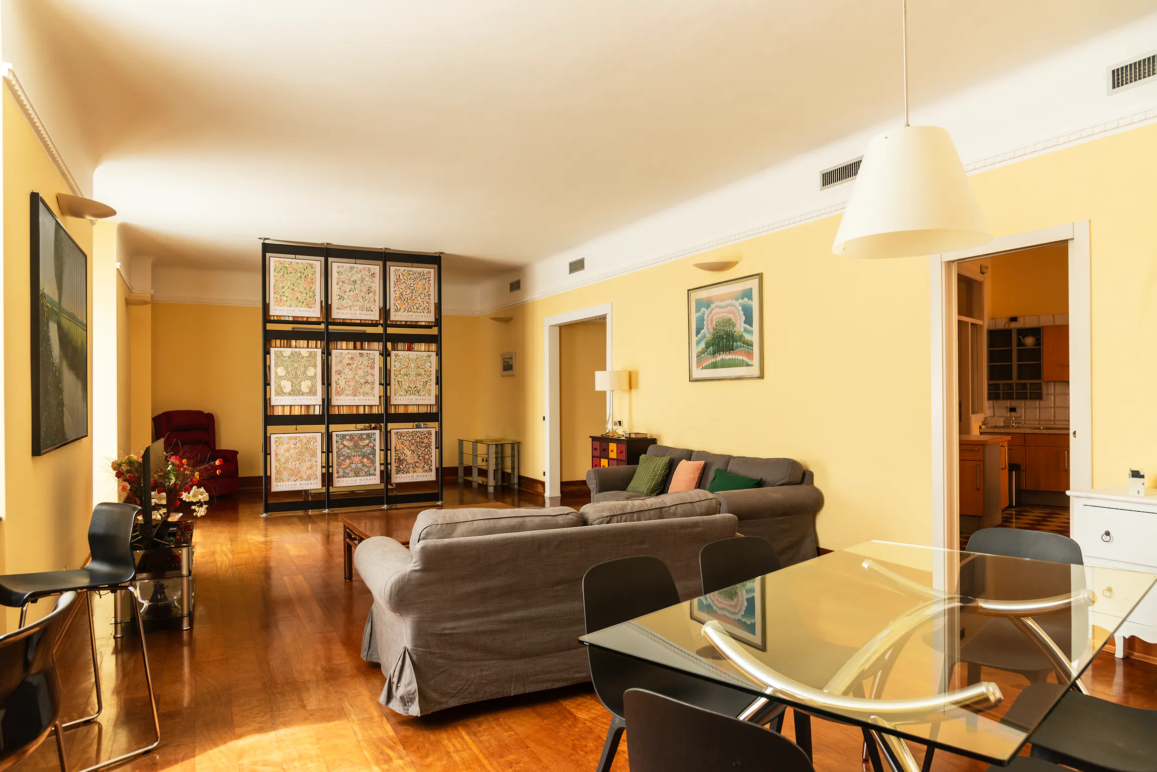 4-Bedroom Apartment in Via dell'Annunciata, Milan (1637284) ROOM 2