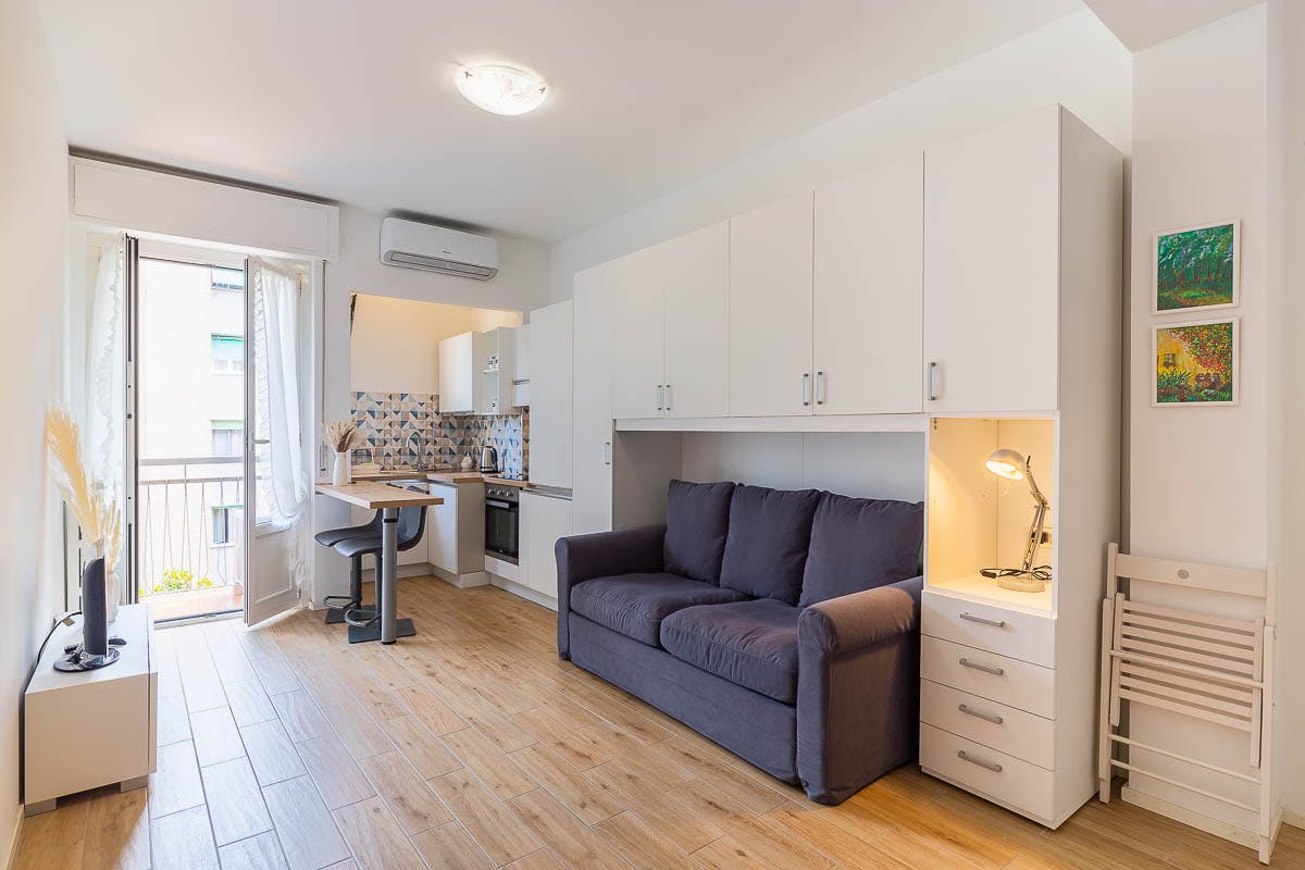 Studio te huur voor € 1.402 per maand in Milan, Via Fiuggi