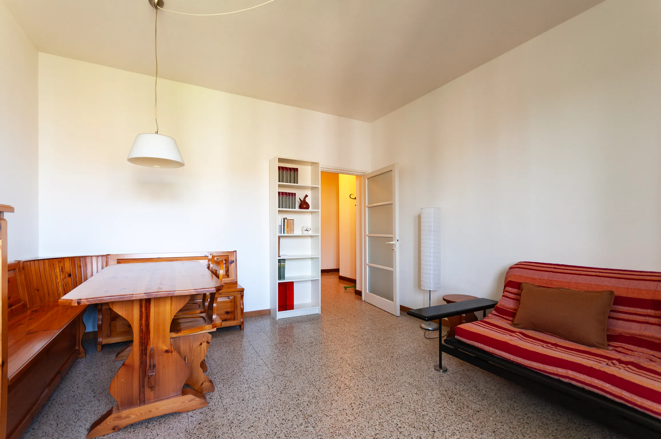 2-Bedroom Apartment in Via Giovanni Cimabue, Milan (1637293) ROOM 1