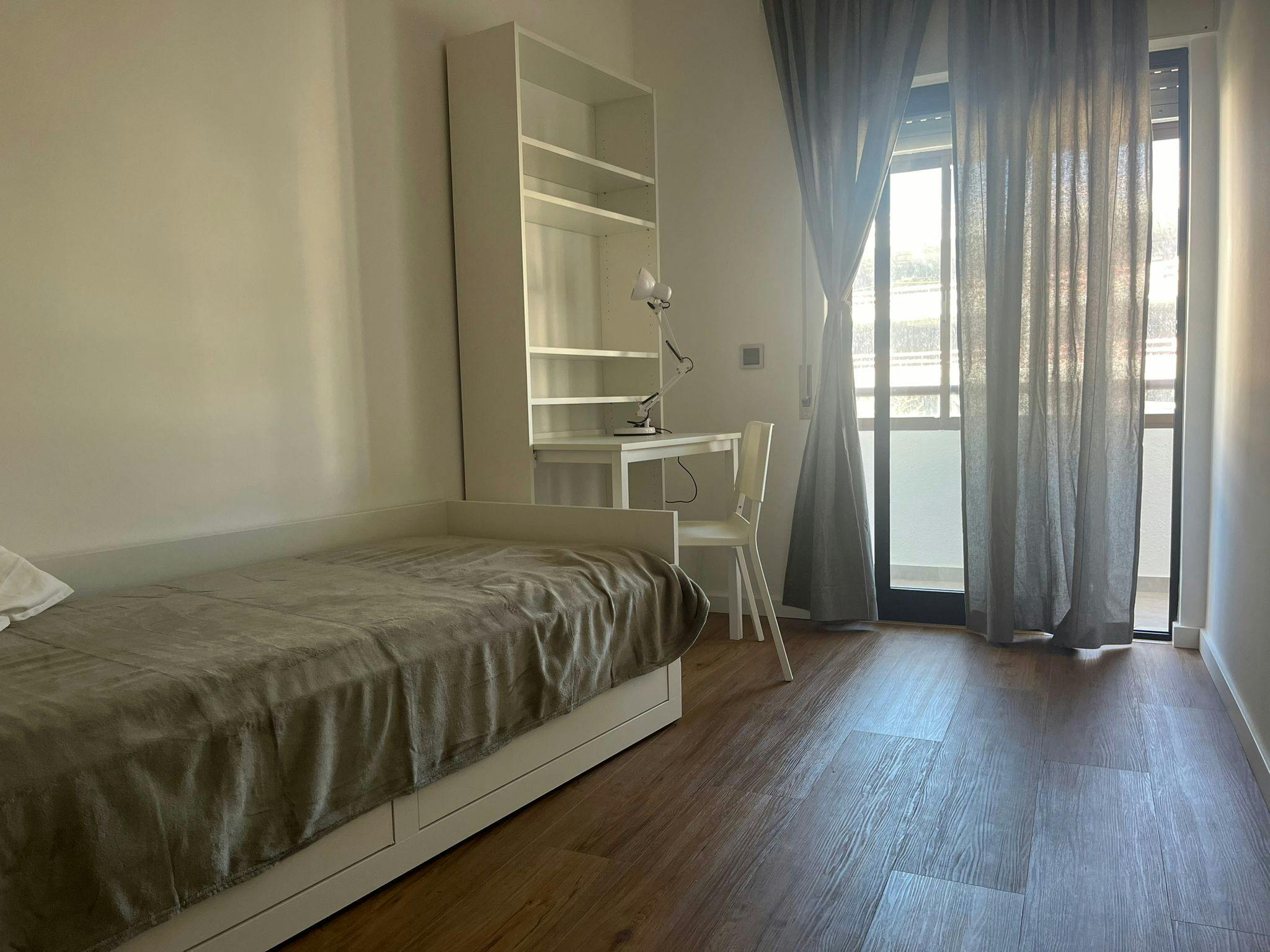Privé kamer te huur voor € 460 per maand in Setúbal, Rua Jacob Azambuja