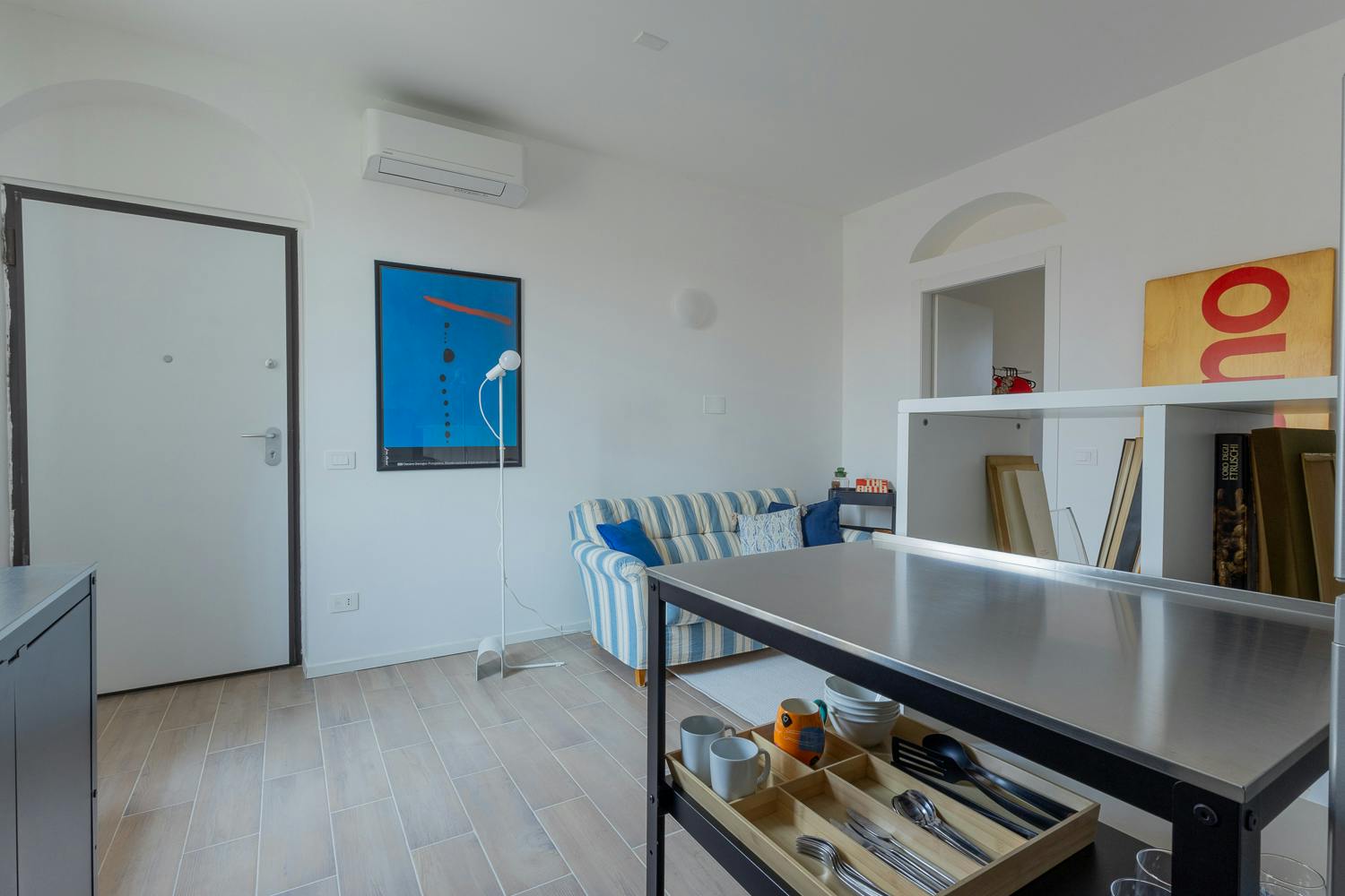 Apartment for rent for €1,200 per month in Milan, Via Privata Ambrogio de Marchi Gherini