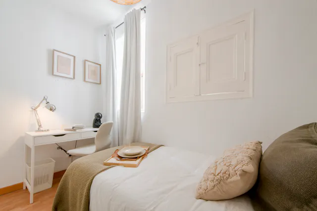 Private room in Calle Mayor, Madrid (1637408) room image 2