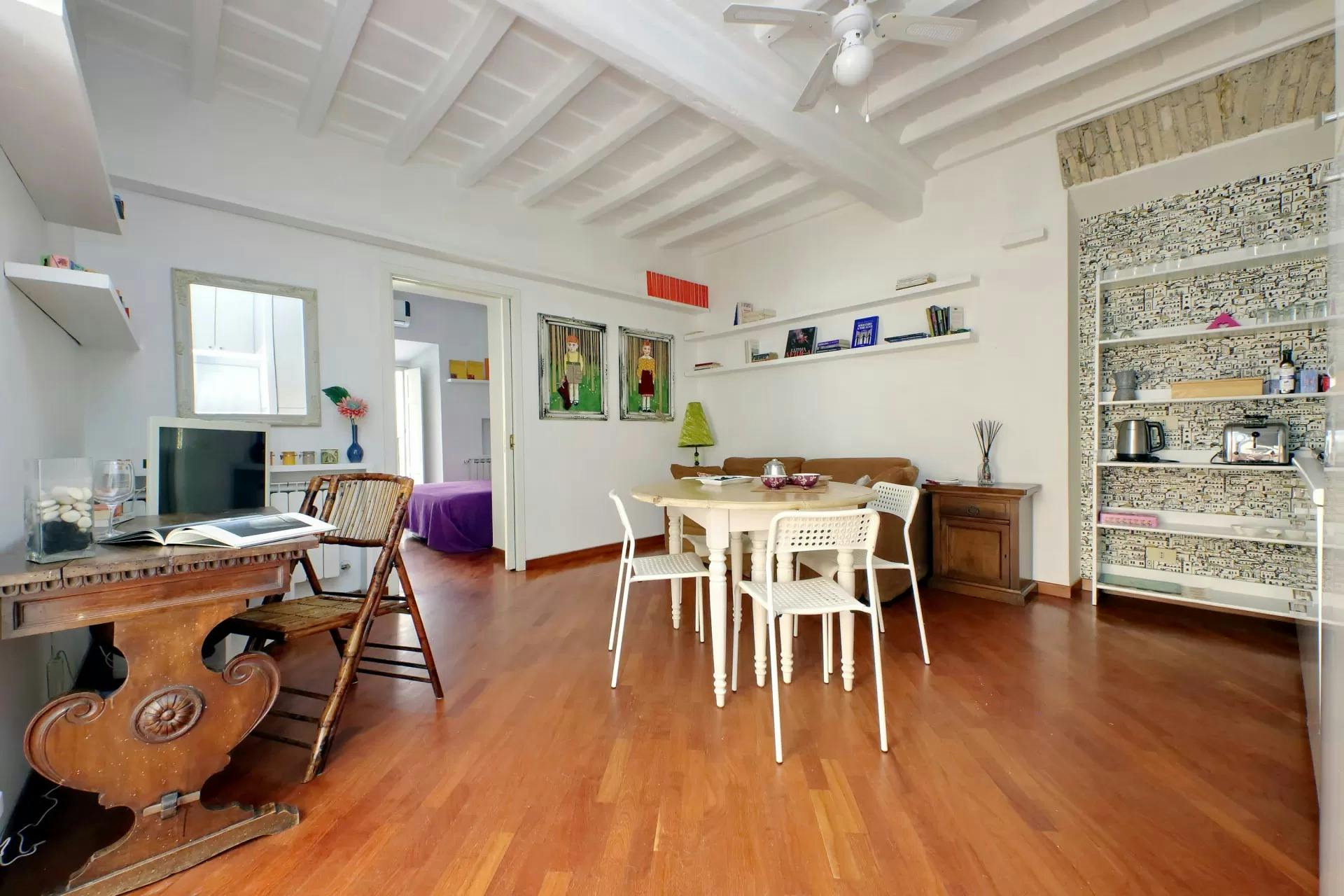 Apartment for rent for €2,000 per month in Rome, Via dei Cappellari