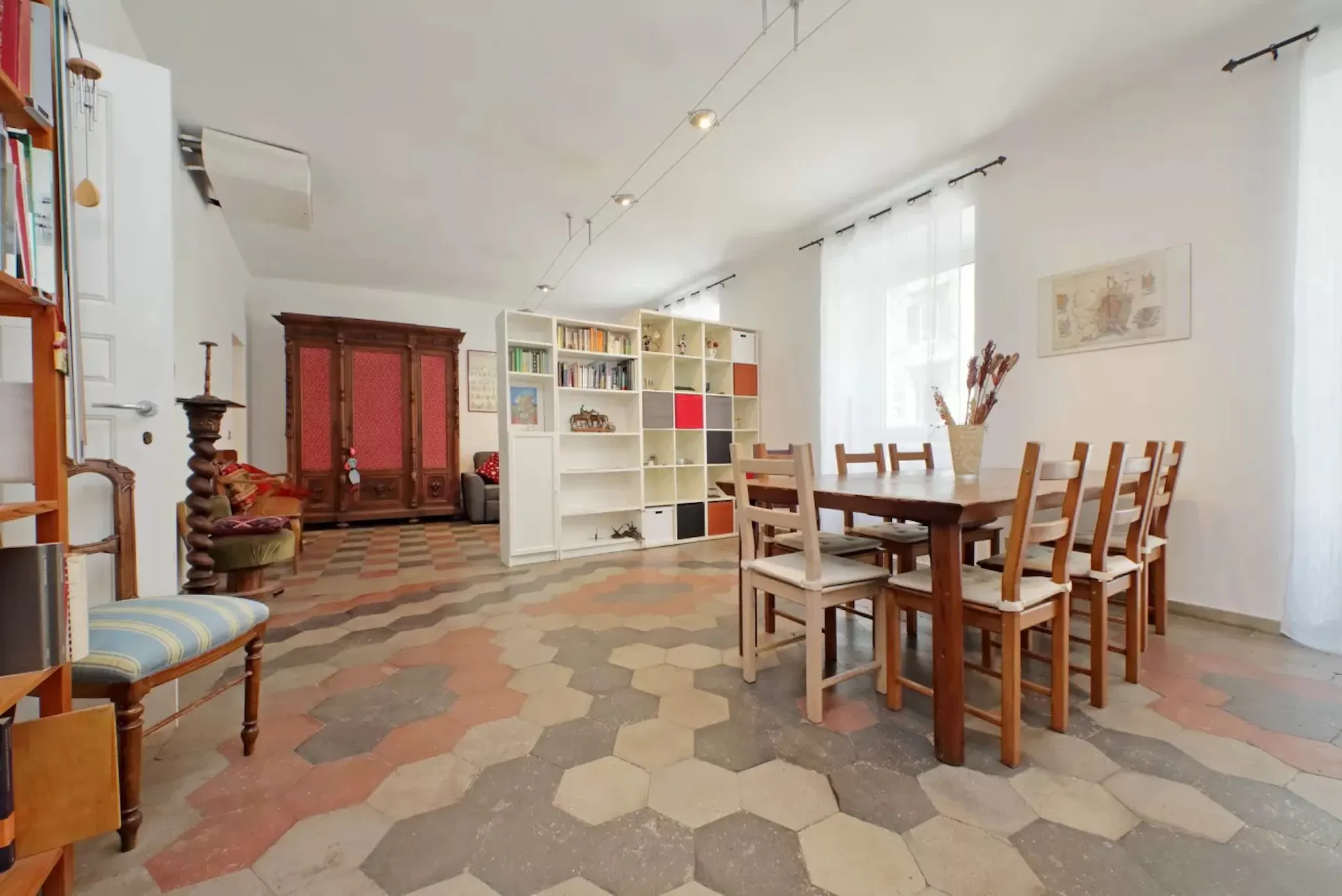 Via Cavour, Rome preview