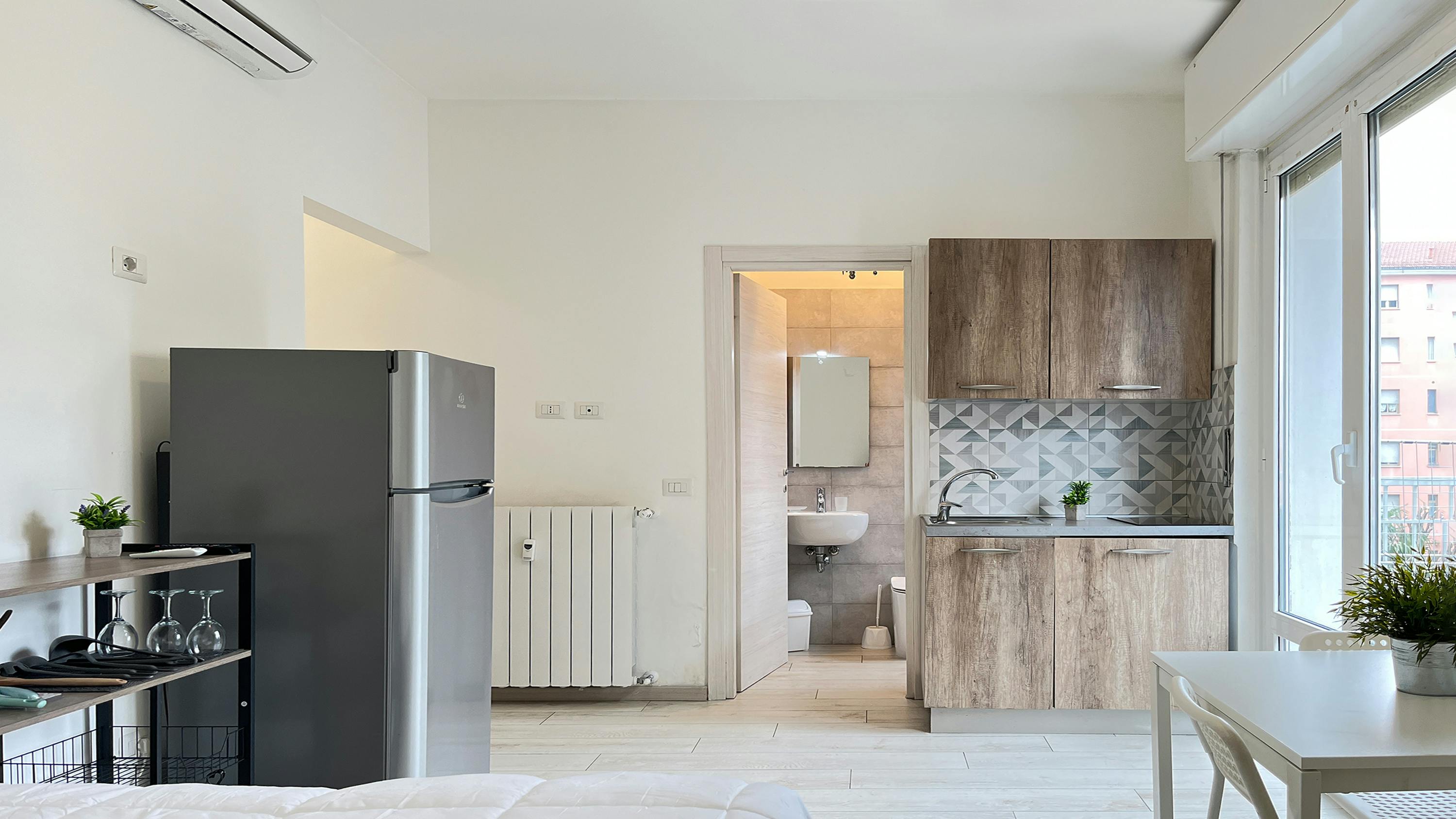 Kawalerka do wynajęcia za 1000 € miesięcznie w mieście Milan, Via Monfalcone