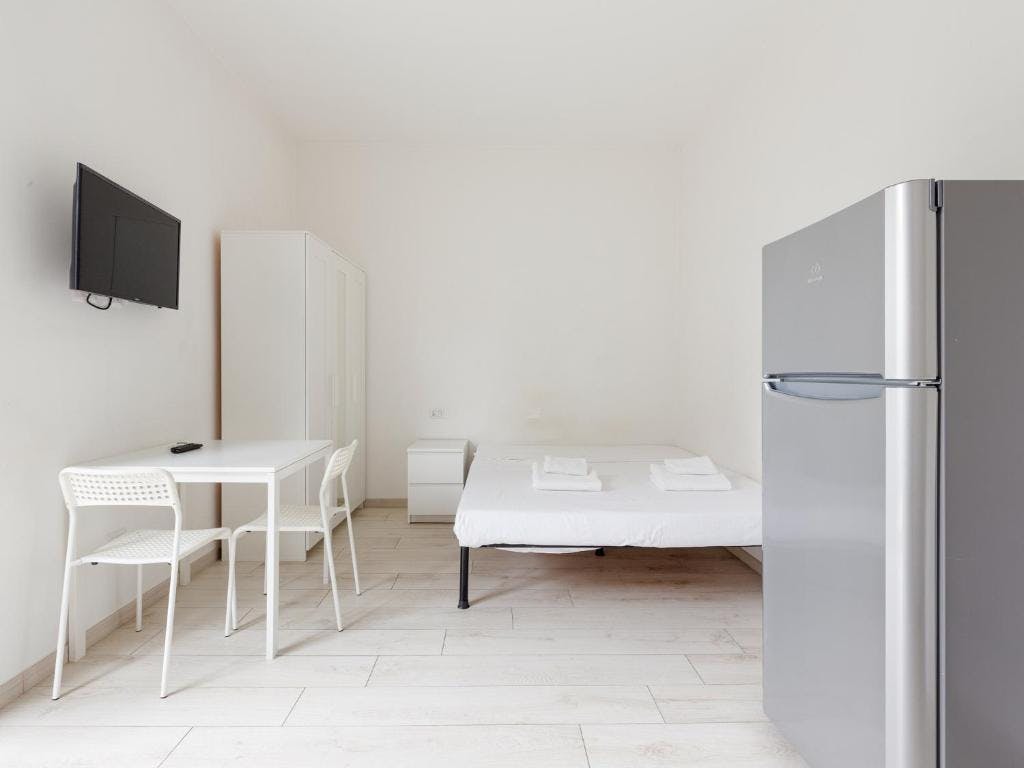 单间公寓 正在以 €1,000 的月租出租，其位于 Milan, Via Monfalcone