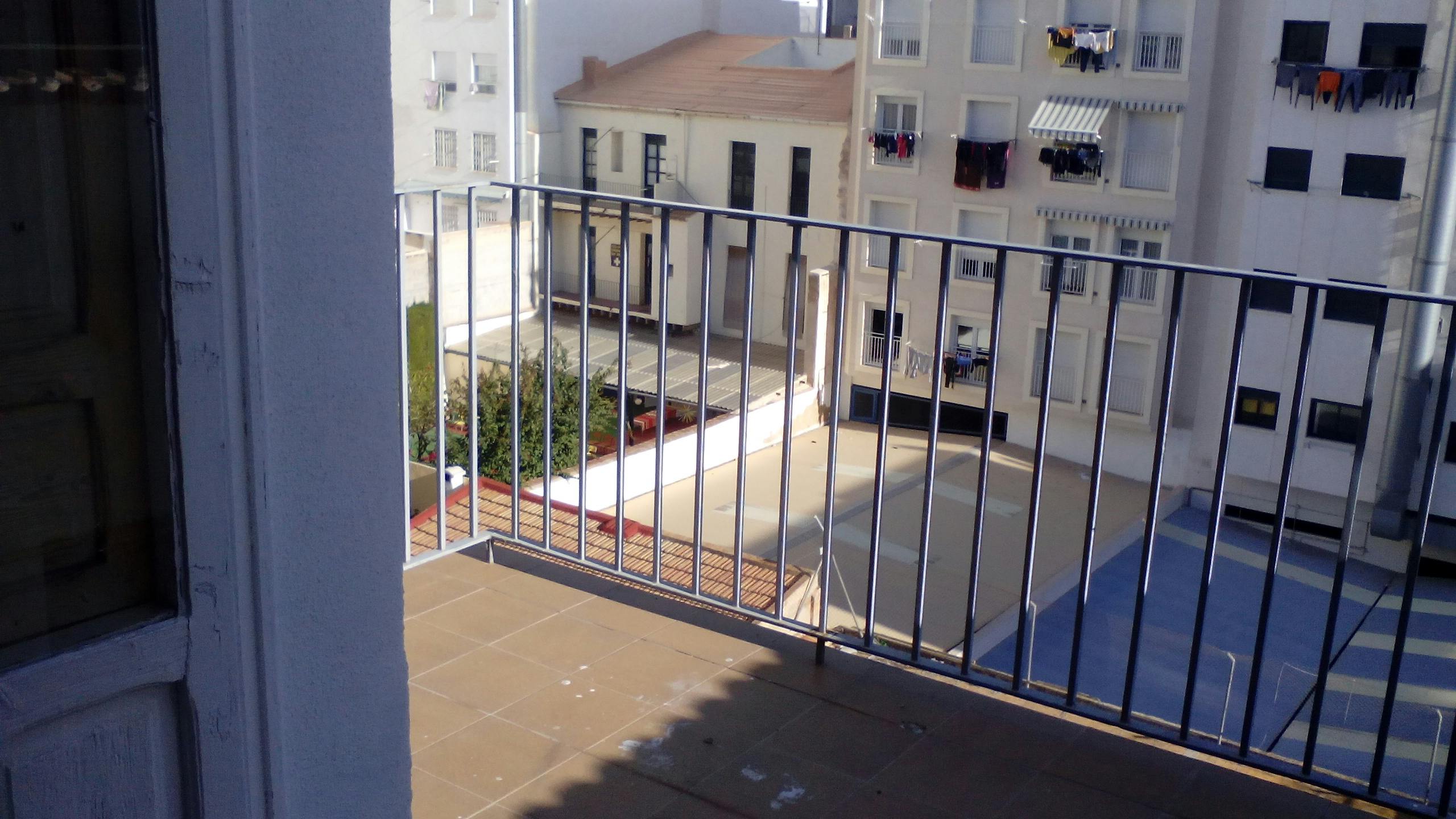 Single room Alicante, 1 bed, 9m² — photo 1