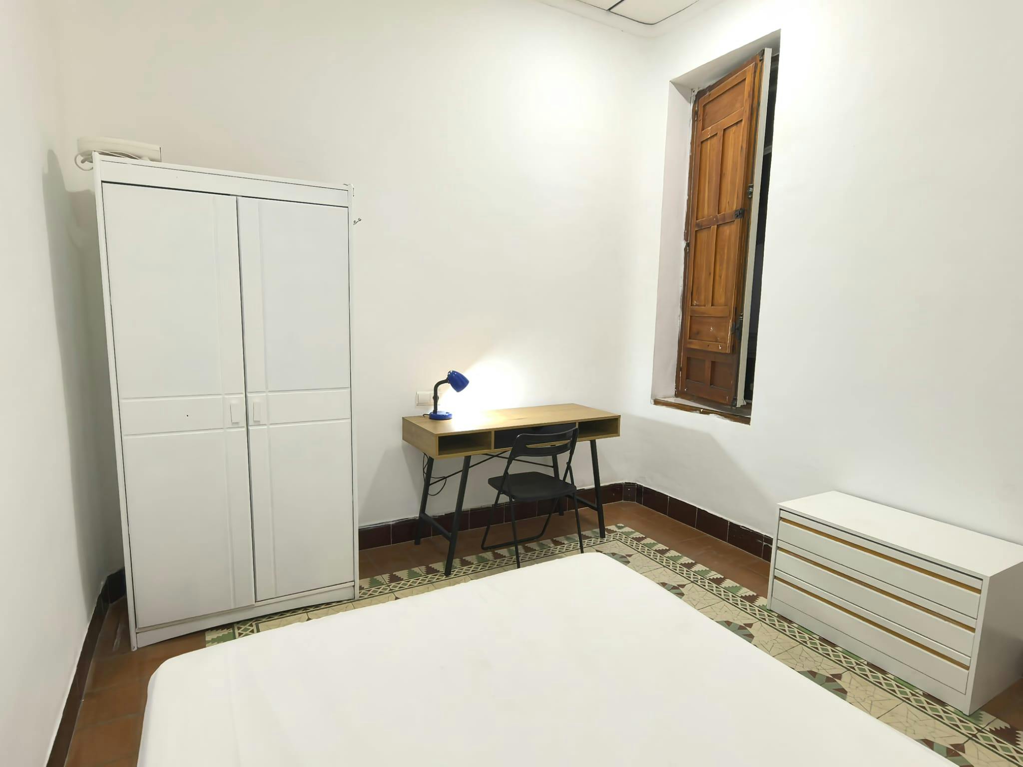 Single room Alicante, 1 bed, 10m² — photo 5