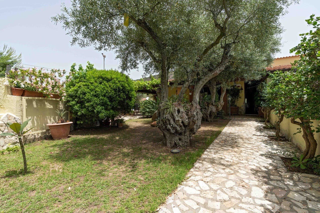 Huis te huur voor € 800 per maand in Geremeas, Viale del Bosco