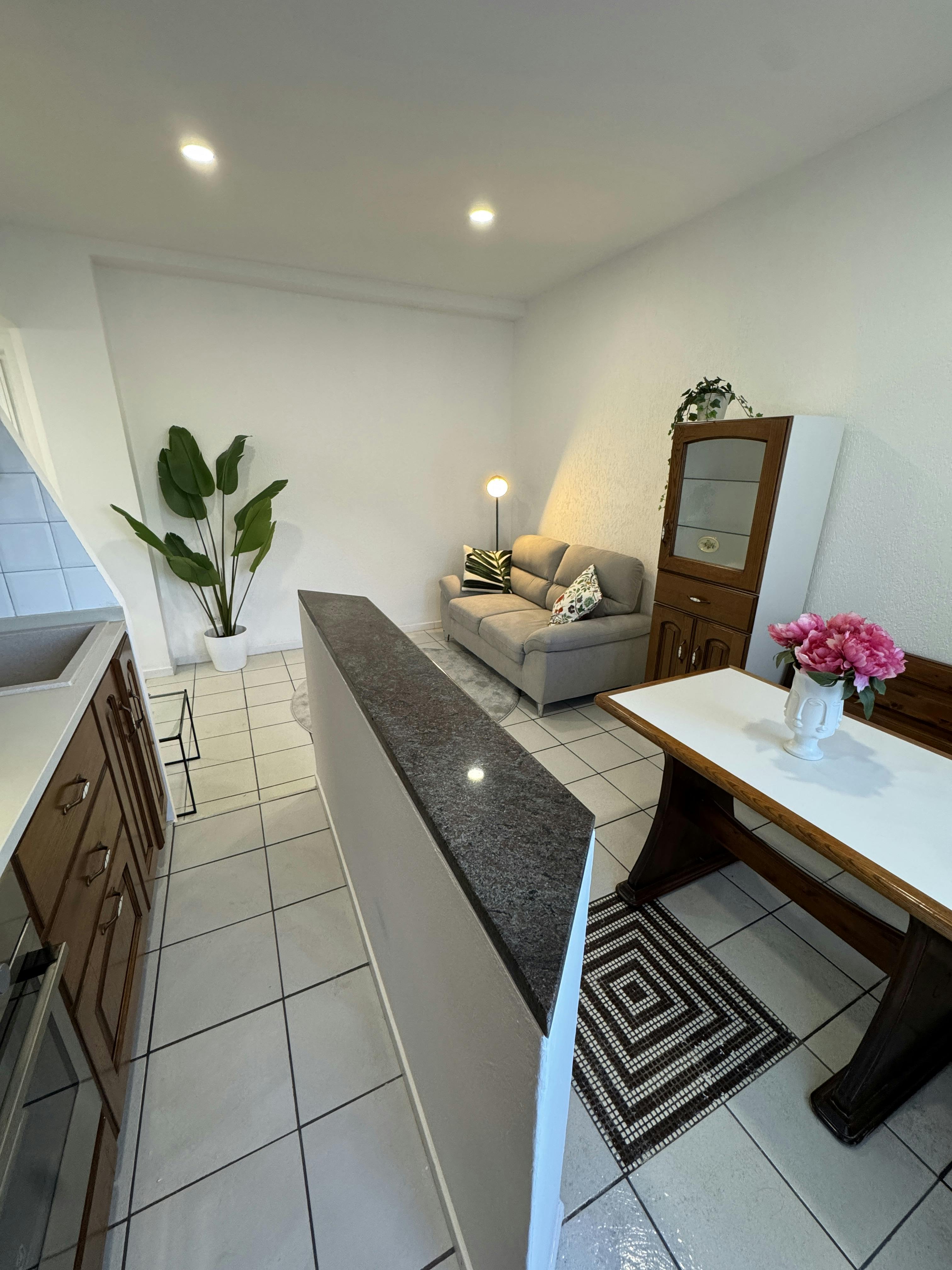 Appartamento in affitto a 1400 € al mese a Milan, Via Rembrandt