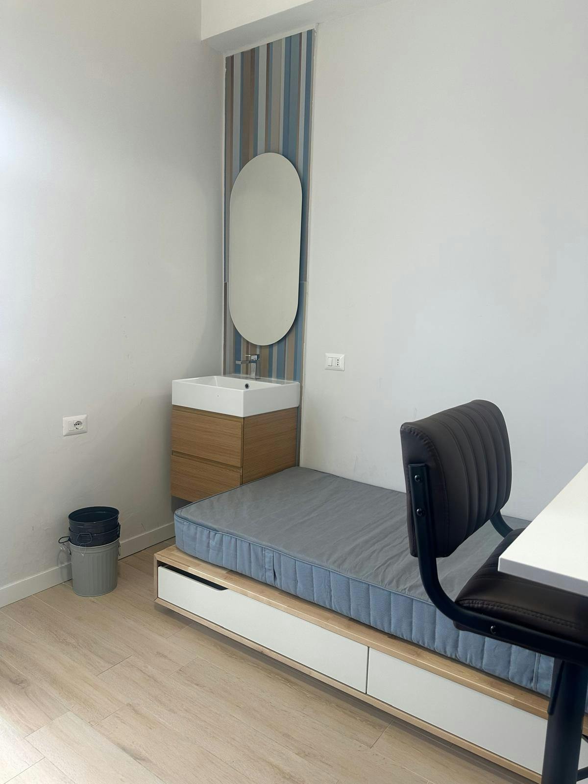 Studio for rent for €600 per month in Bari, Viale Unità d'Italia